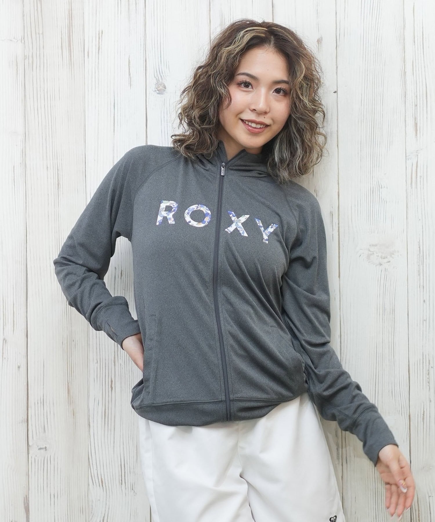 ROXYラッシュガードRLY251041