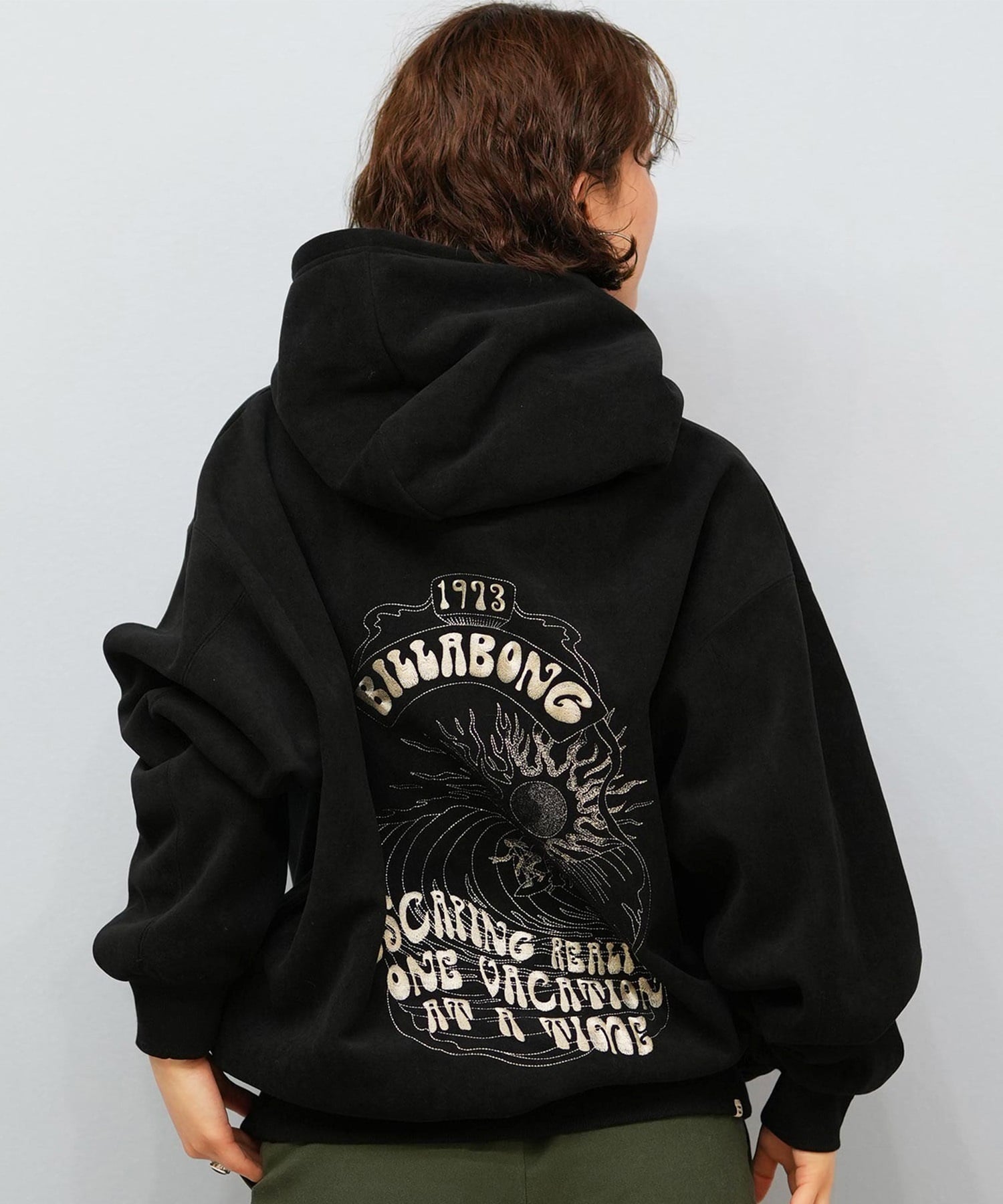 BILLABONG ビラボン プルオーバー パーカー レディース オーバーサイズ バックプリント BF014-015(BLK-M)