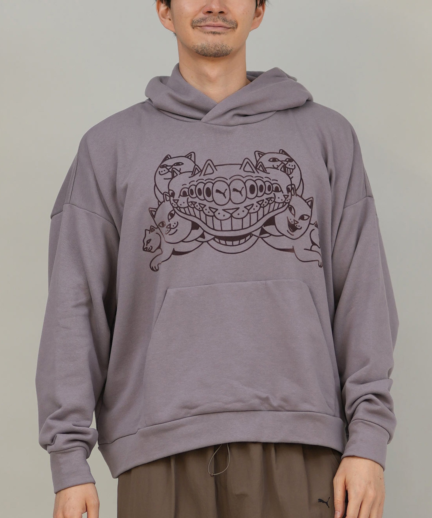 9月27日発売 PUMA プーマ × RIPNDIP リップンディップ コラボ メンズ ボクシー グラフィック フーディ プルオーバー パーカー 裏毛 632414(64-M)