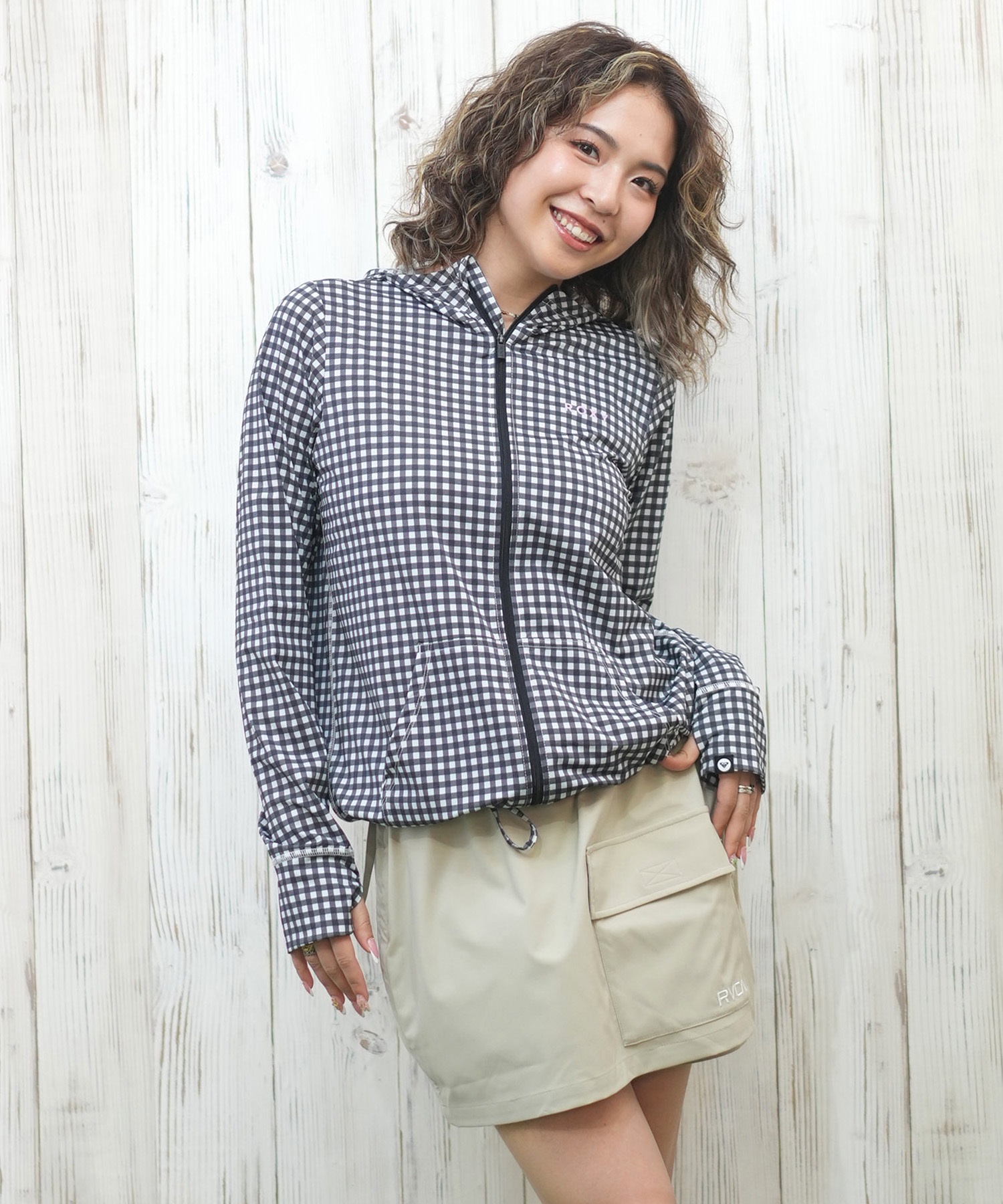 ROXY ロキシー 水着 レディース ラッシュガード ジップアップ パーカー UVカット 接触冷感 速乾 軽量 AURORA RLY251029(BBK-S)