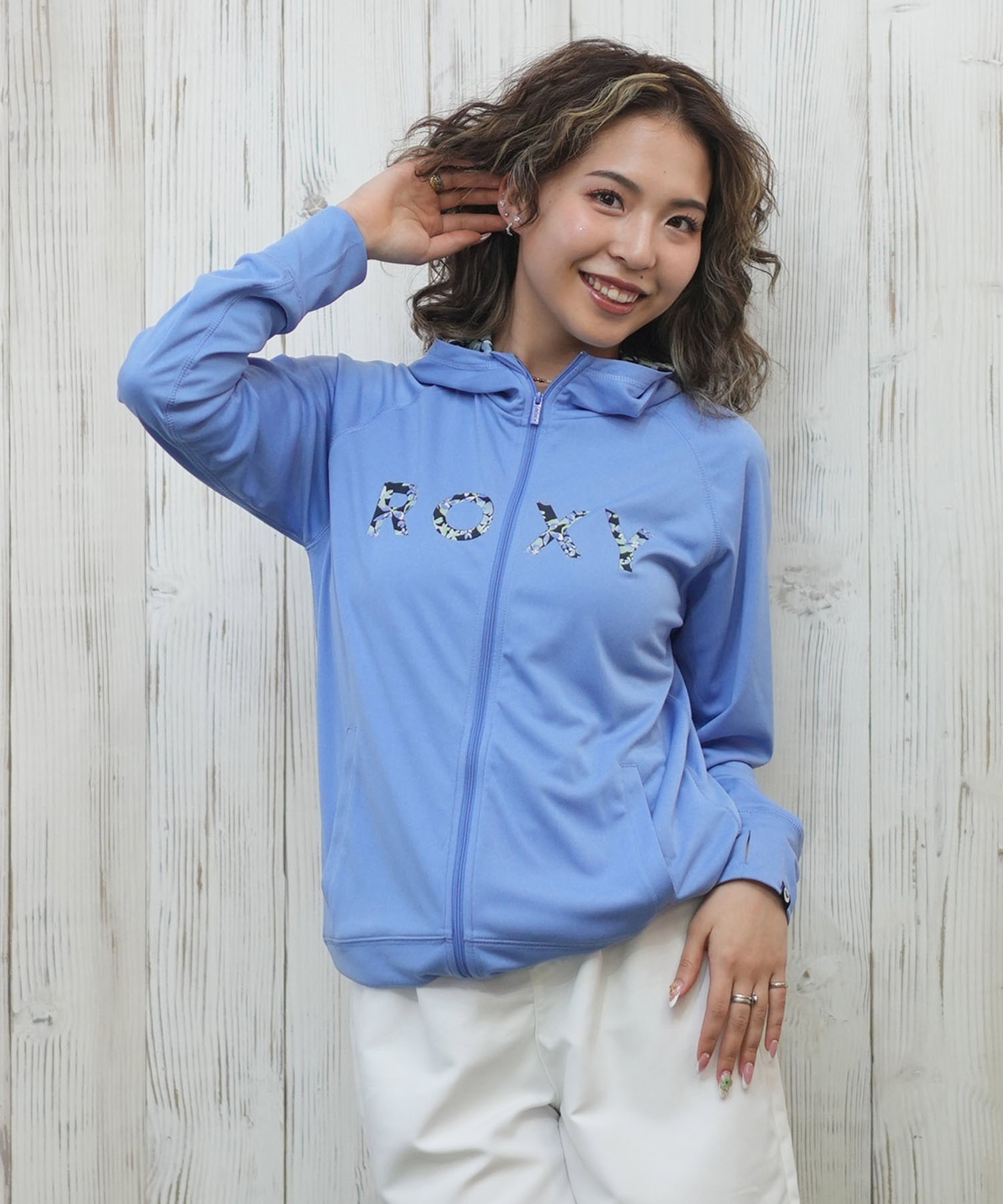 ROXY ロキシー ラッシュガード レディース パーカー ジップアップ 長袖 水陸両用 UVカット ARTSY FLORAL LOGO PARKA RLY251041(BLU-S)