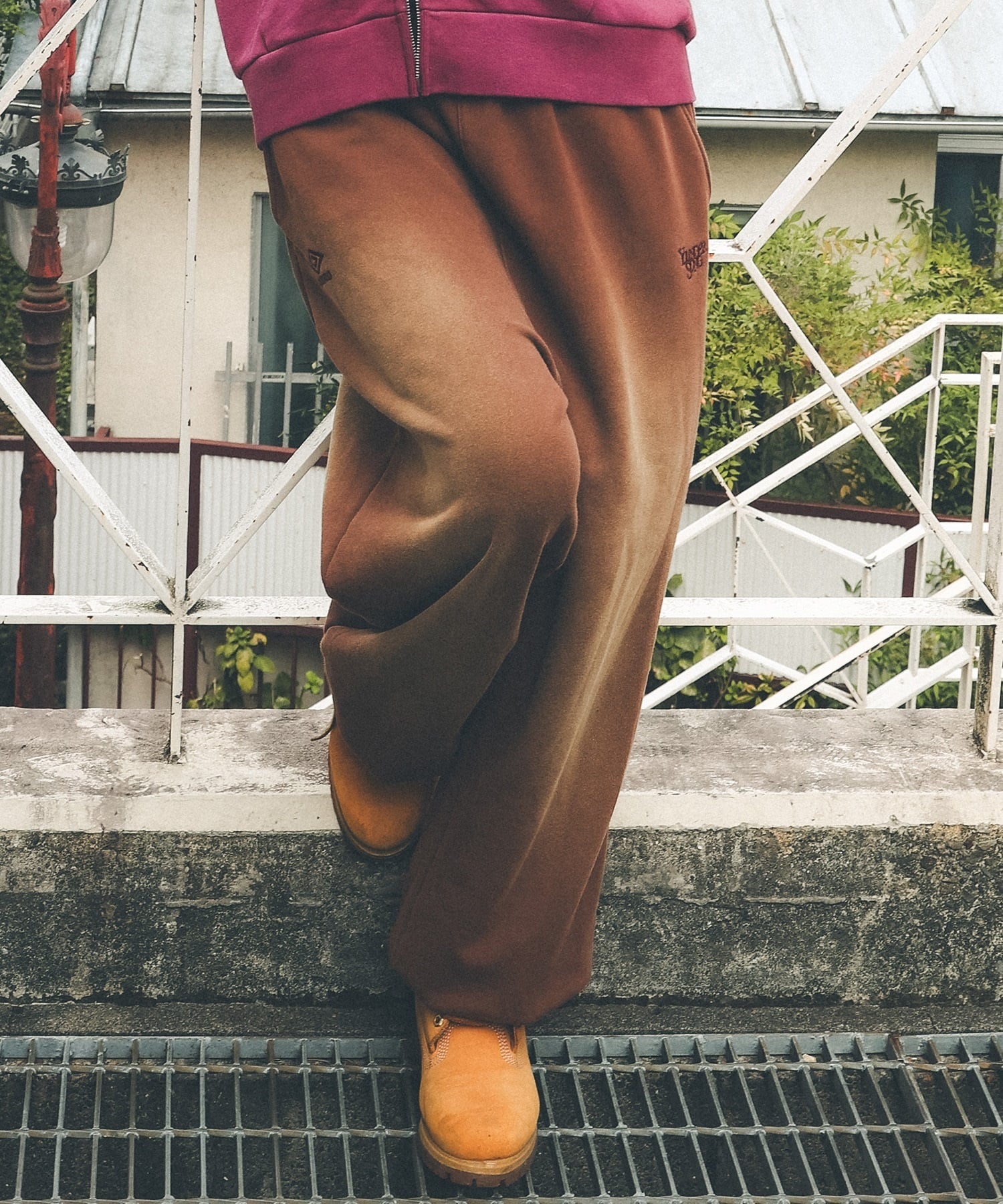 UMBRO アンブロ × Younger Song ヤンガーソング コラボ スウェットパンツ ロングパンツ MD27-LPT05 ムラサキスポーツ限定(BROWN-M)