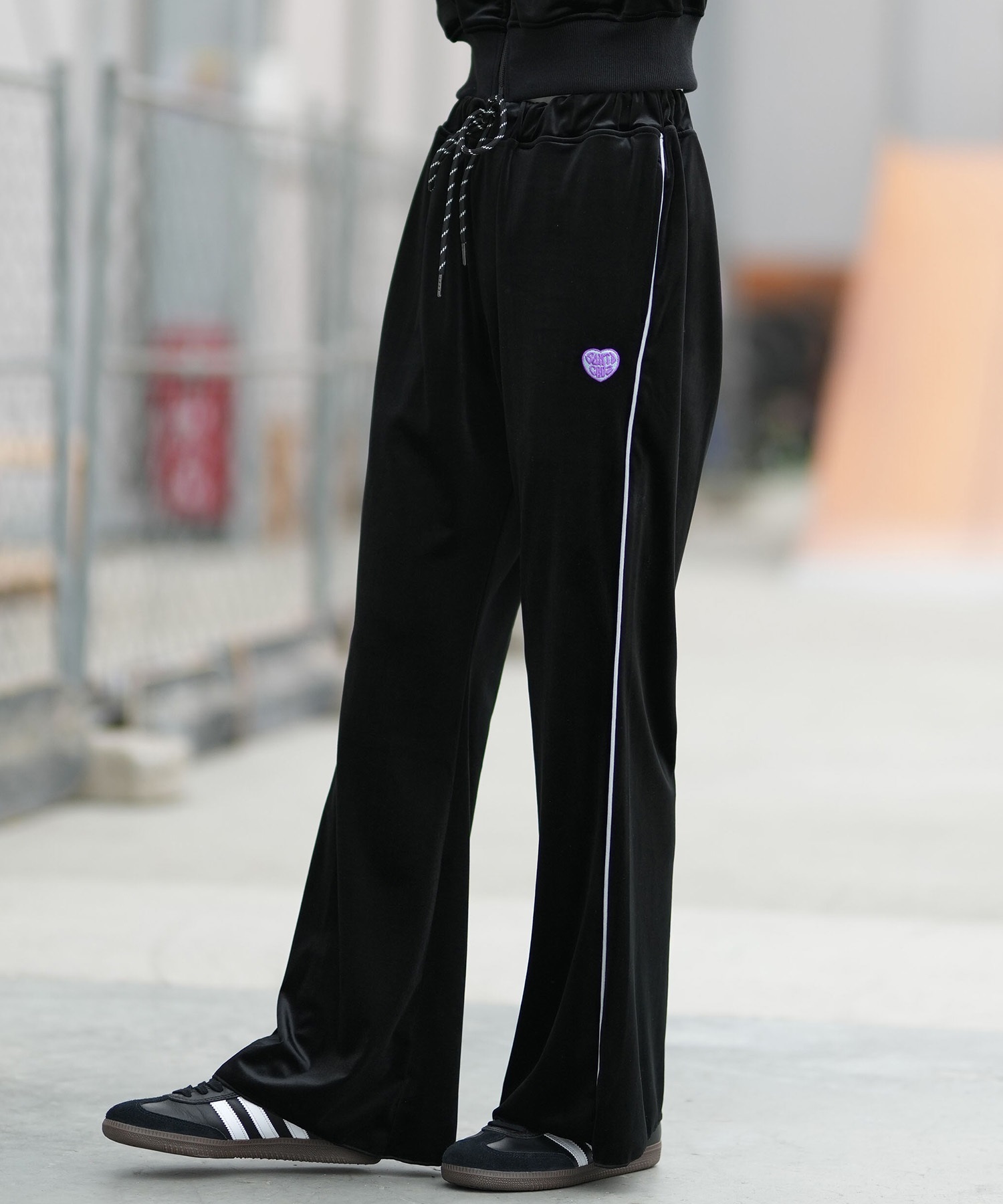 SANTACRUZ サンタクルーズ ロングパンツ レディース ベロア生地 セットアップ対応 502261531 ムラサキスポーツ限定(BLACK-M)