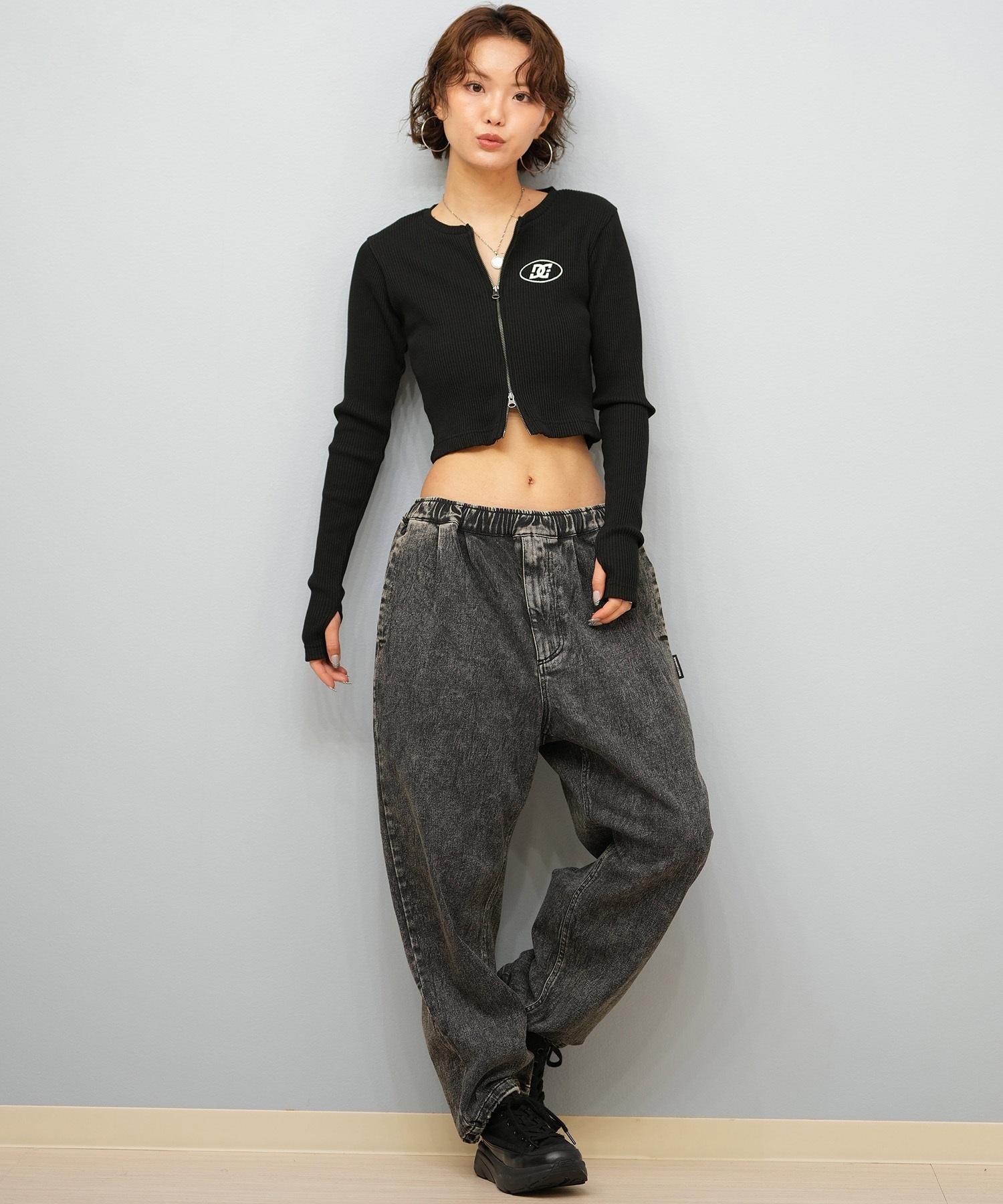 DC ディーシー 長袖 Tシャツ ロンT レディース クロップド丈 ショート丈 ジップアップ TELECO ZIP CARDIGAN LCD254310(BES-M)