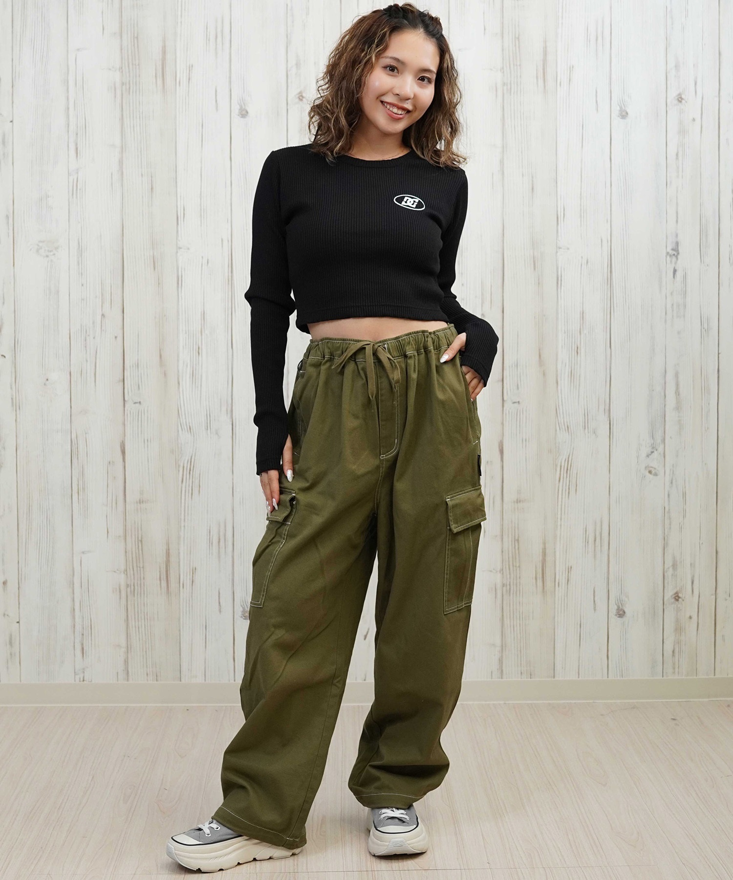 DC ディーシー 長袖 Tシャツ ロンT レディース クロップド丈 ショート丈 シンプル TELECO SHORT LS LLT254311(BES-M)