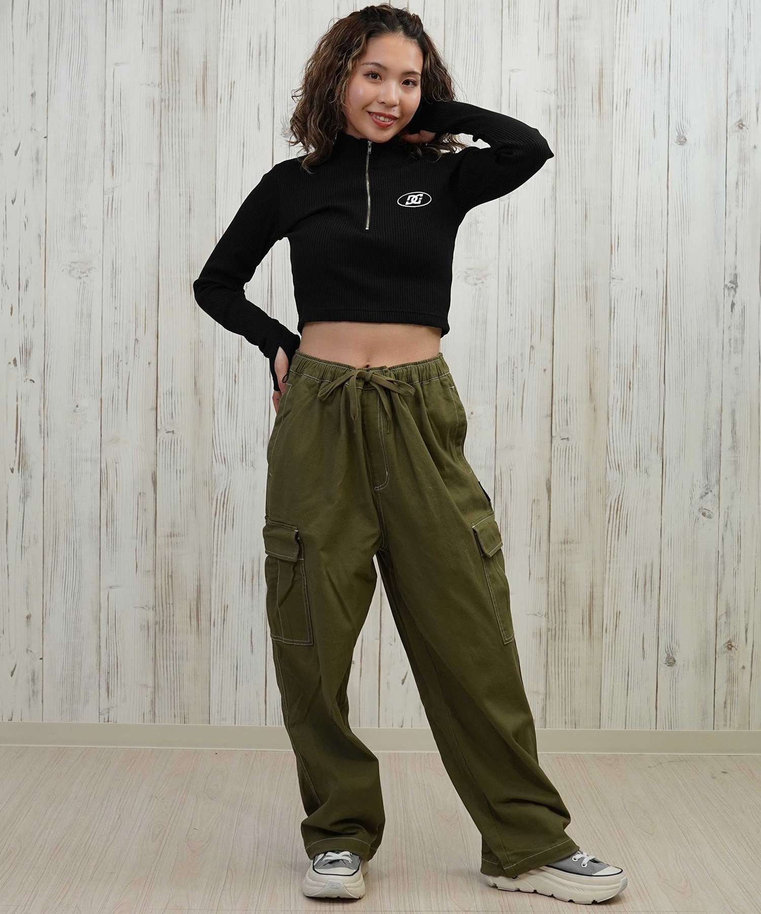 DC ディーシー 長袖 Tシャツ ロンT レディース クロップド丈 ショート丈 ハーフジップ LLT254312(BES-M)