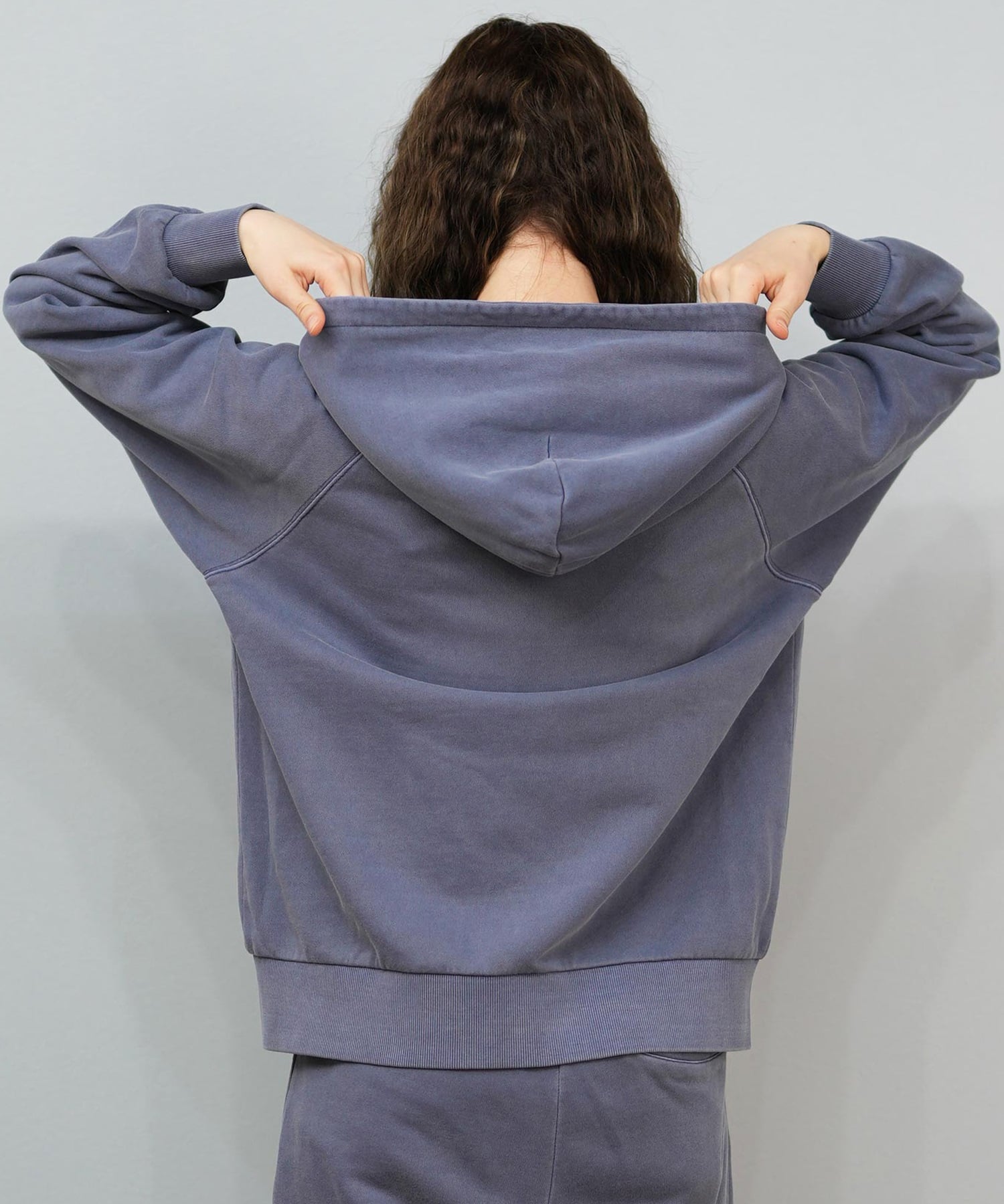 NEW ERA ニューエラ ジップアップ パーカー レディース 裏毛 スウェット フルジップフーディー ガーメントダイ スレート 14674663(SLT-S)