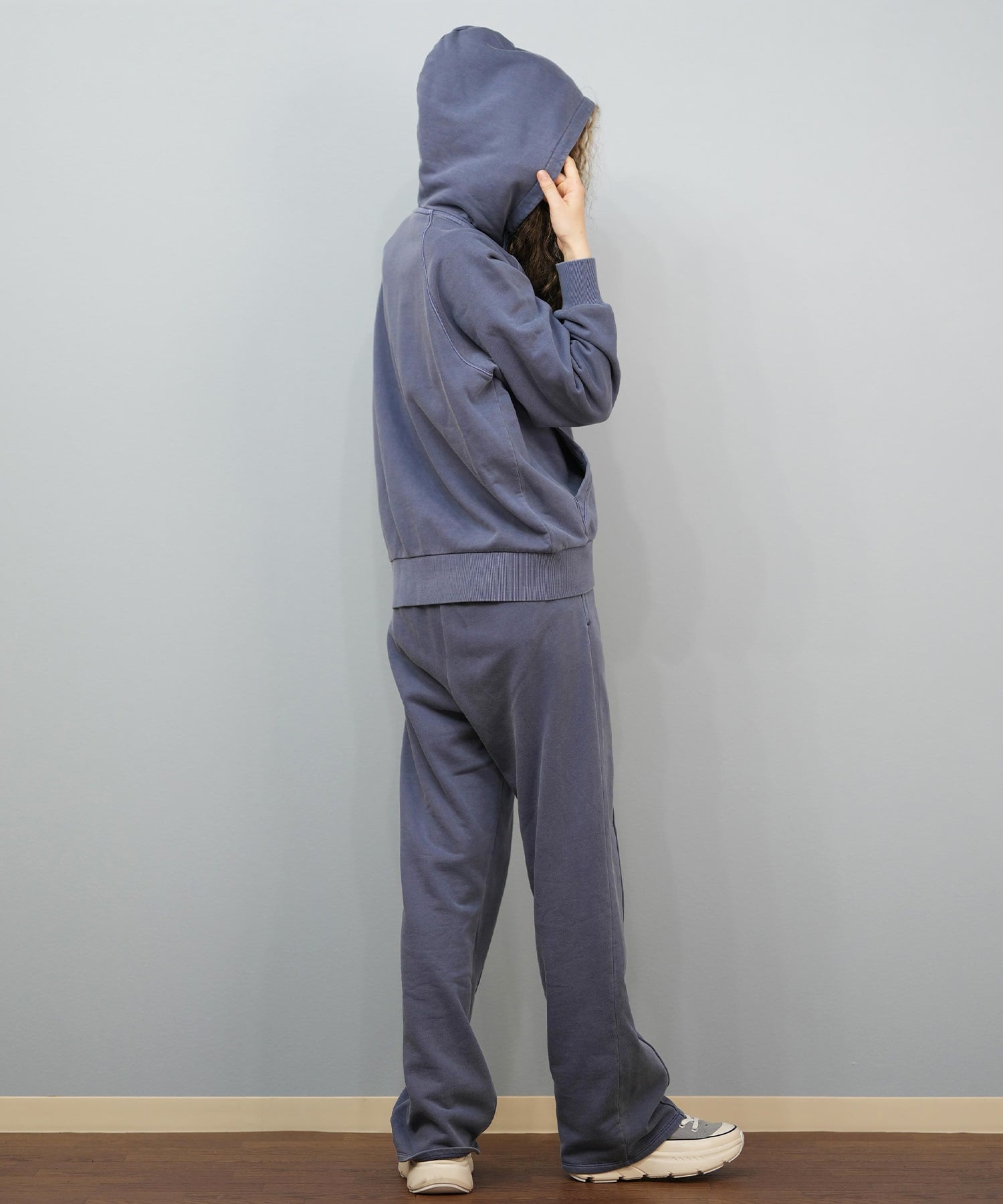 NEW ERA ニューエラ ジップアップ パーカー レディース 裏毛 スウェット フルジップフーディー ガーメントダイ スレート 14674663(SLT-S)