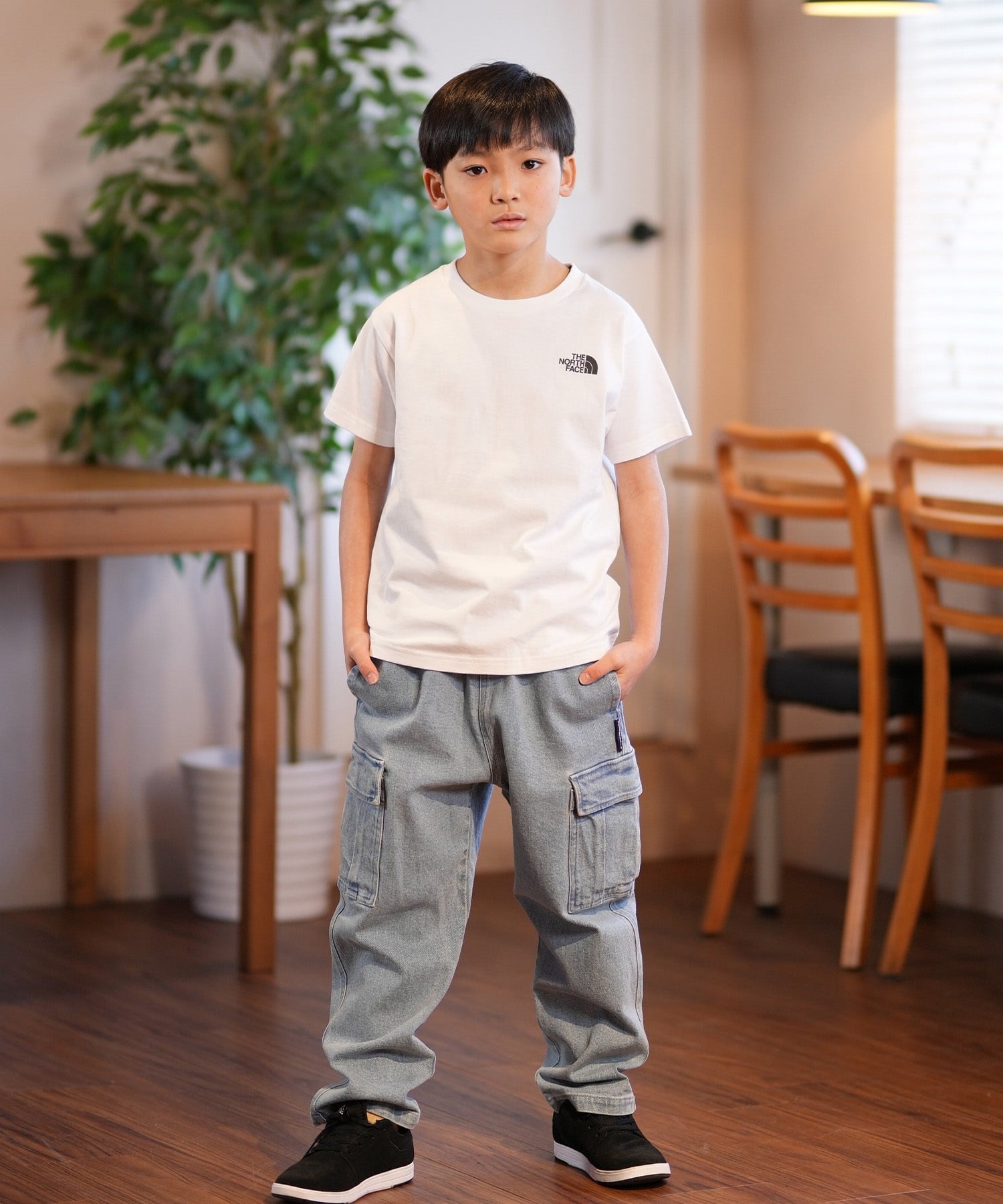 THE NORTH FACE ザ・ノース・フェイス Tシャツ キッズ 半袖 ショートスリーブバックスクエアロゴティー NTJ32538(W-130cm)