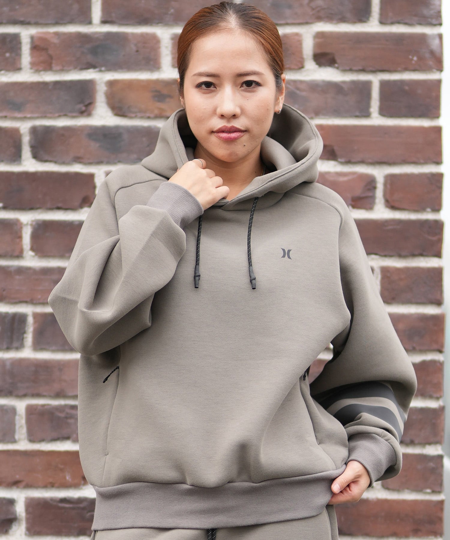 Hurley ハーレー プルオーバー パーカー レディース PHANTOMシリーズ セットアップ対応 ロゴ PHANTOM SWEAT BLOCK PARTY HOODIE WUFF252001(BLK-S)