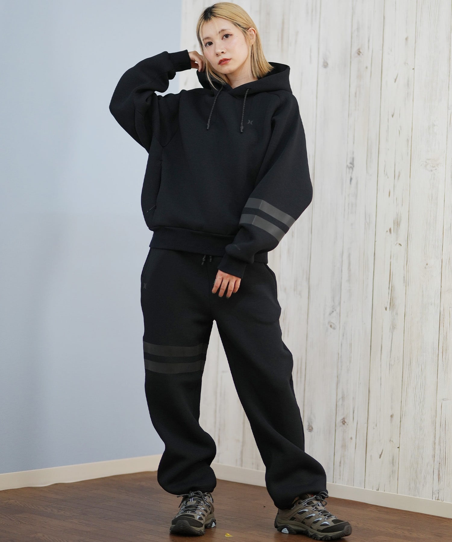 Hurley ハーレー プルオーバー パーカー レディース PHANTOMシリーズ セットアップ対応 ロゴ PHANTOM SWEAT BLOCK PARTY HOODIE WUFF252001(BLK-S)