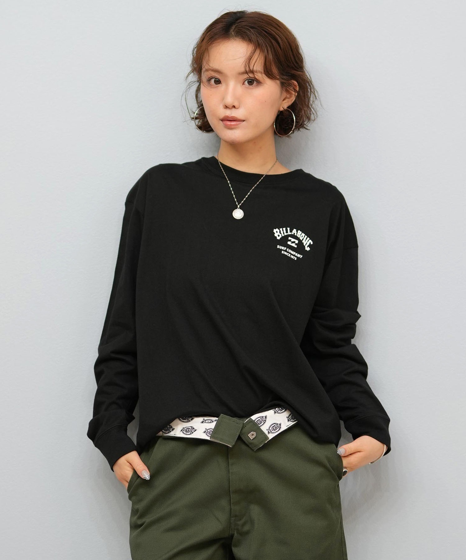 BILLABONG ビラボン 長袖 Tシャツ ロンT レディース バックプリント SQUARE LOGO BOY FIT LS TEE BF014-052(BLK-M)