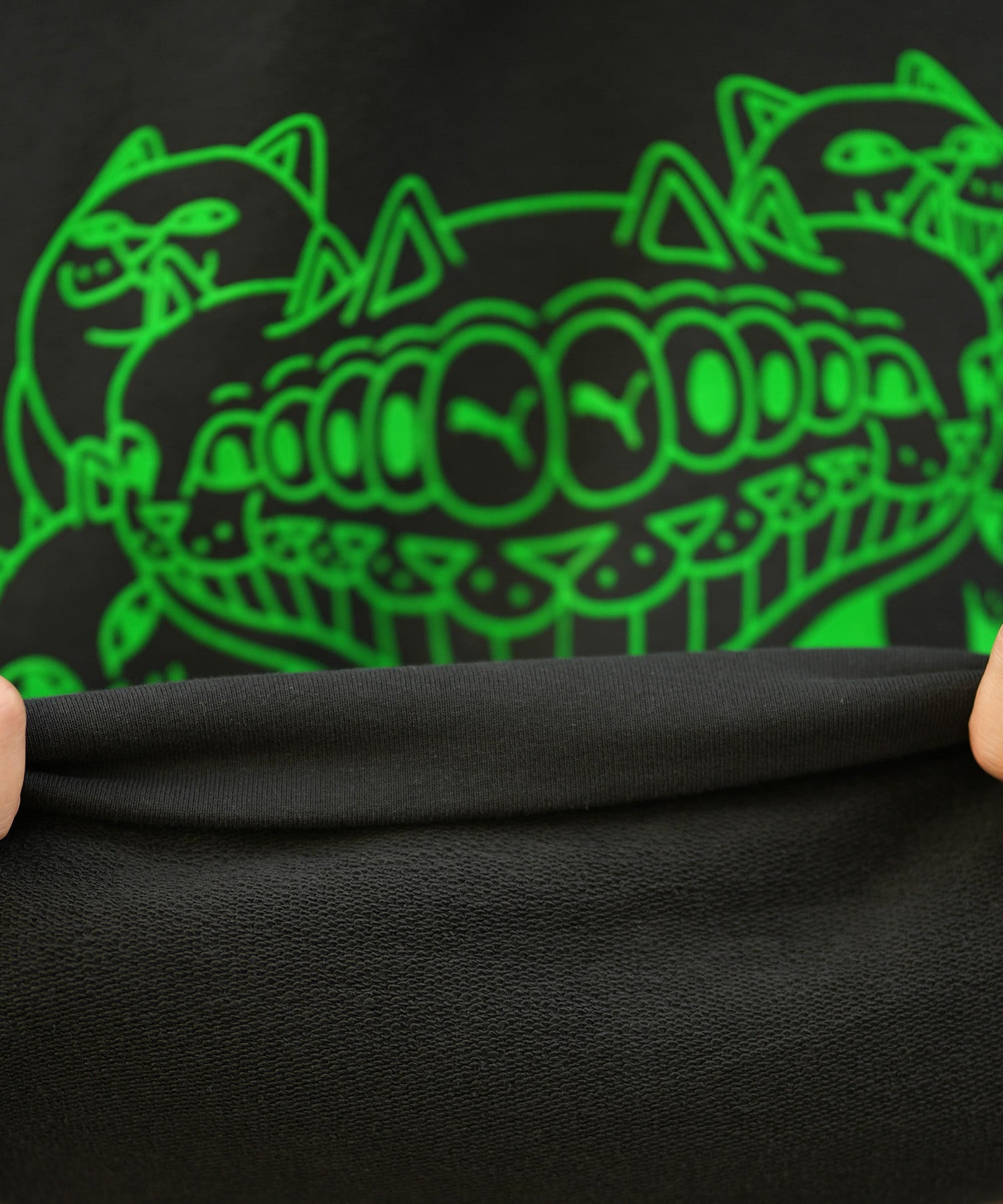 9月27日発売 PUMA プーマ × RIPNDIP リップンディップ コラボ メンズ ボクシー グラフィック フーディ プルオーバー パーカー 裏毛 632414(01-M)