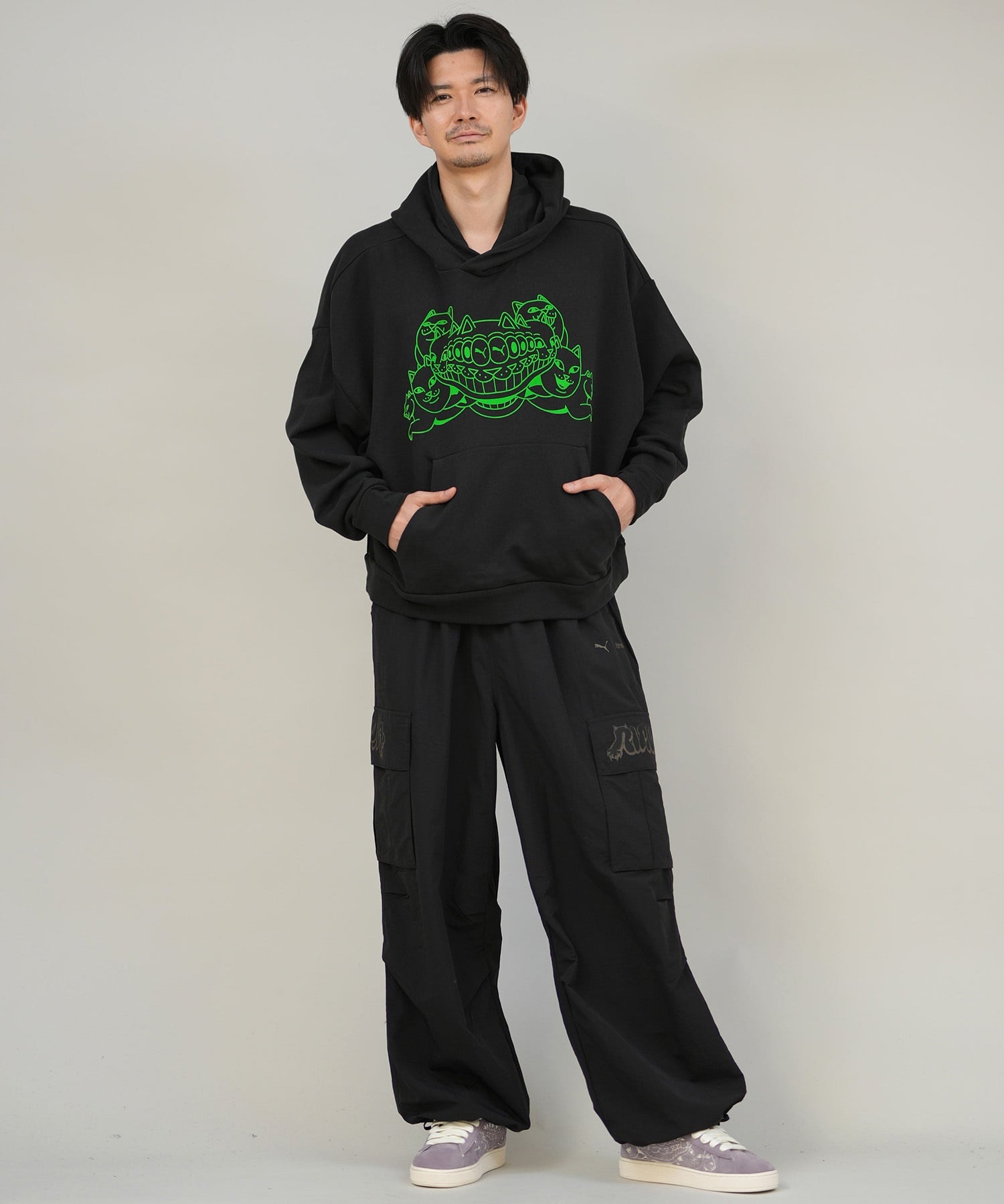 9月27日発売 PUMA プーマ × RIPNDIP リップンディップ コラボ メンズ ボクシー グラフィック フーディ プルオーバー パーカー 裏毛 632414(01-M)