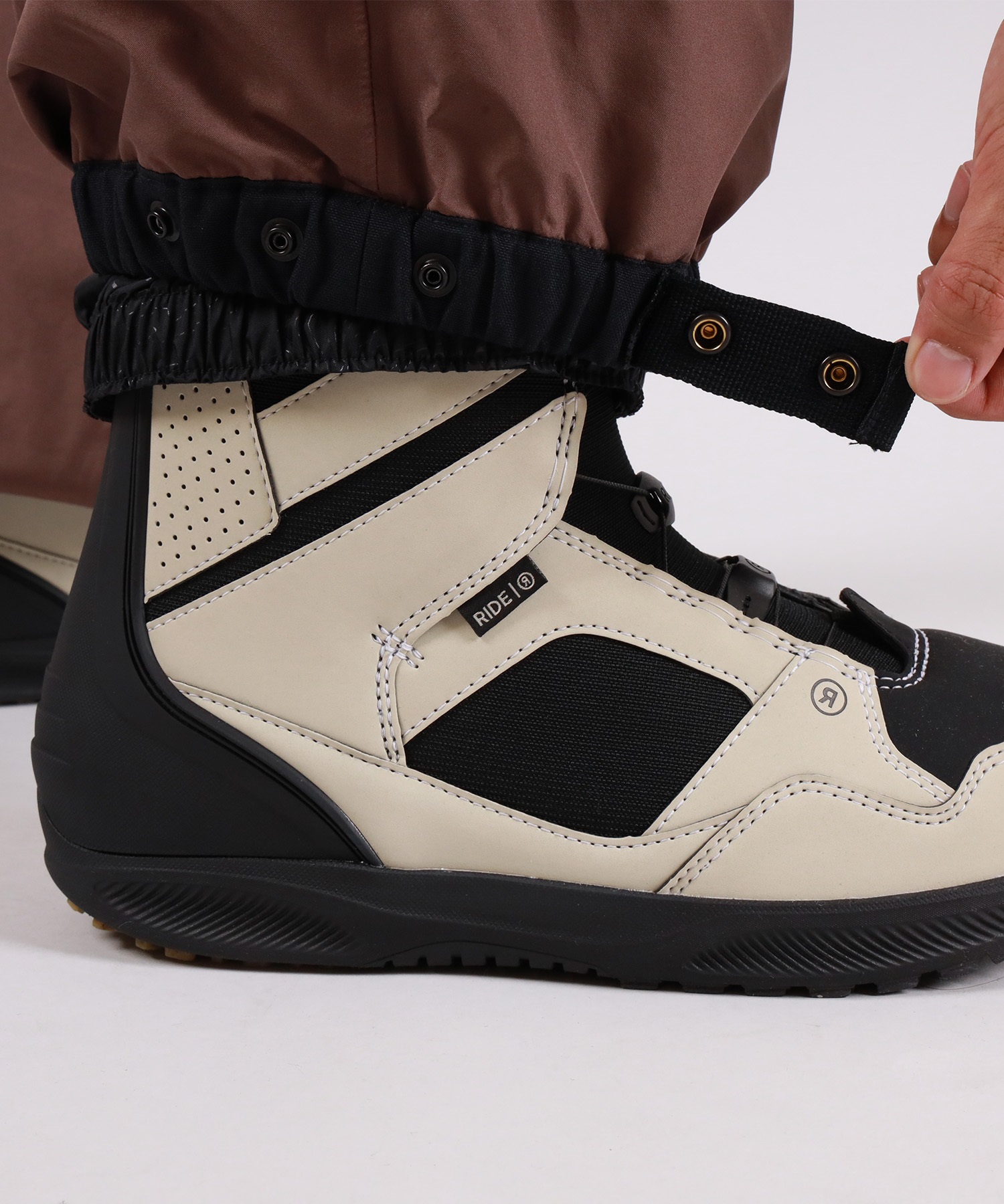 686 シックスエイトシックス GORE-TEX 3L ATV BIB スノーボード ウェア パンツ ユニセックス ゴアテックス 25-26モデル MM A17【2526】(BLK-M)