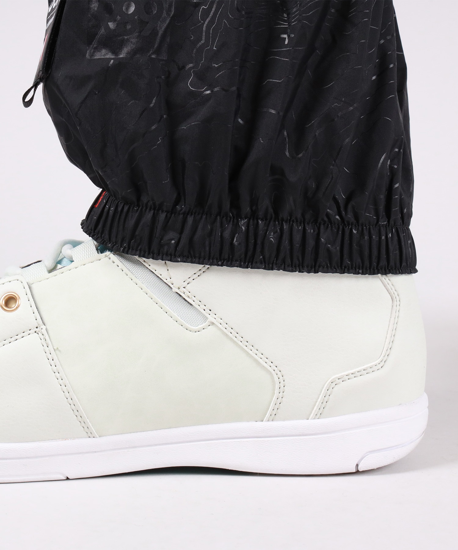 686 シックスエイトシックス GORE-TEX DISPATCH BIB スノーボード ウェア パンツ ユニセックス ゴアテックス 25-26モデル MM A17【2526】(BLK-M)