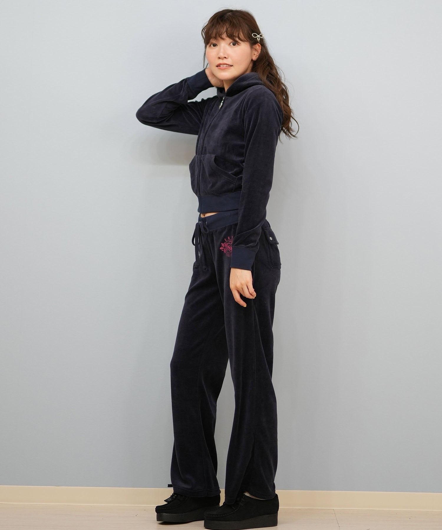 ROXY ロキシー × MANA ジップアップ パーカー レディース ベロア ショート丈 セットアップ対応 ROXY CRUISERS RZP254617T(NVY-M)