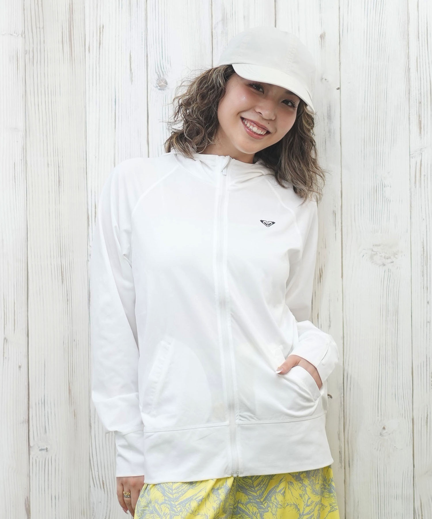 ROXY ロキシー ラッシュガード 水着 レディース パーカー ジップアップ 長袖 水陸両用 UVカット HISTORICAL LOGO HOODIE RLY251032(BGR-M)