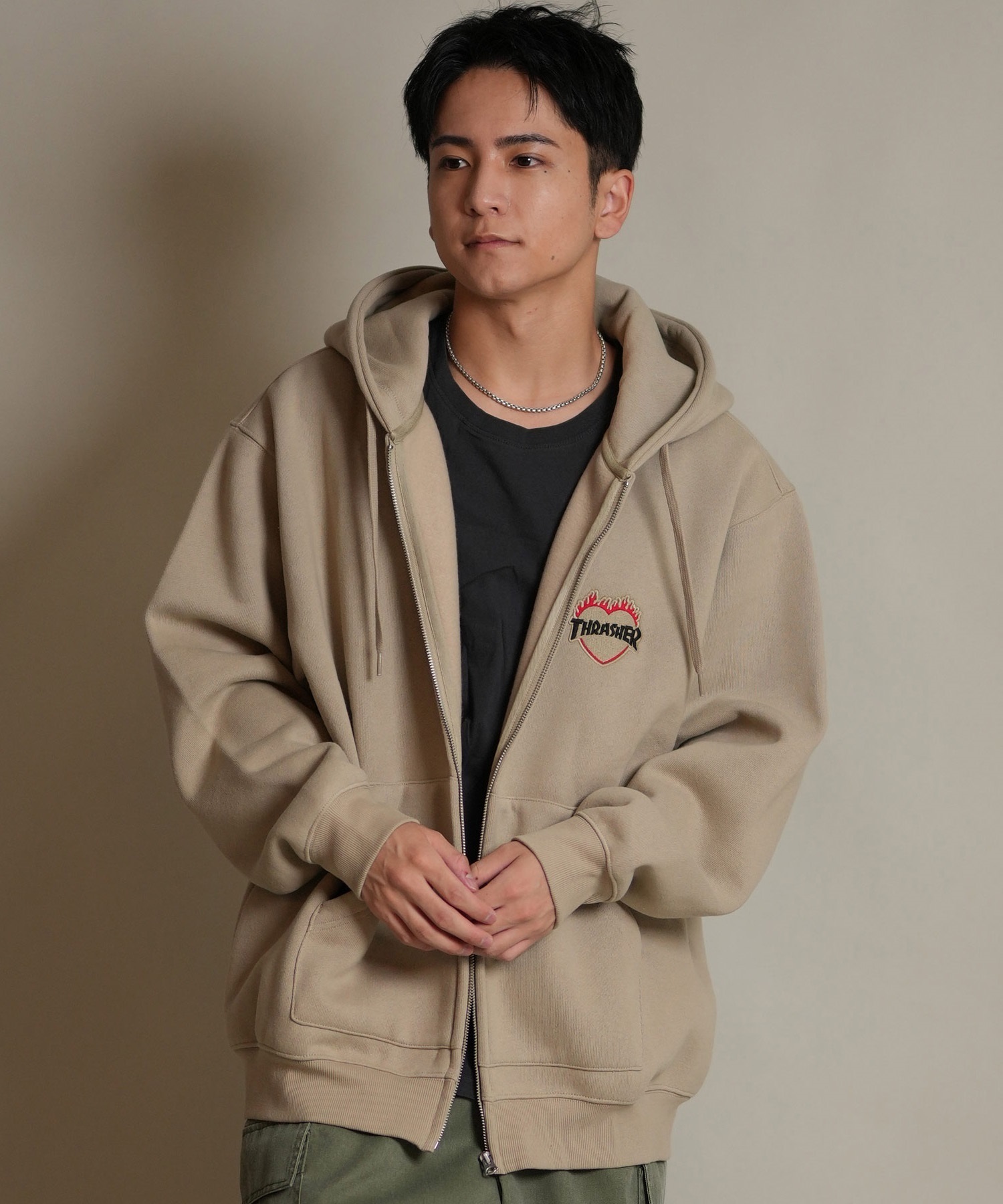 THRASHER スラッシャー ジップアップ パーカー メンズ スウェット フーディー ロゴ ワンポイント 裏起毛 254TH1PK065(WHT-M)