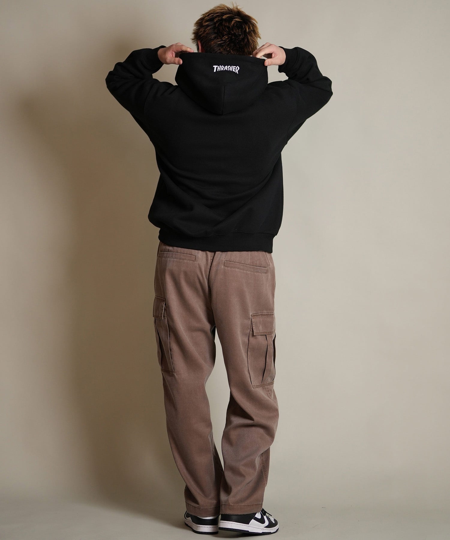 THRASHER スラッシャー ジップアップ パーカー メンズ スウェット フーディー ロゴ ワンポイント 裏起毛 254TH1PK065(WHT-M)