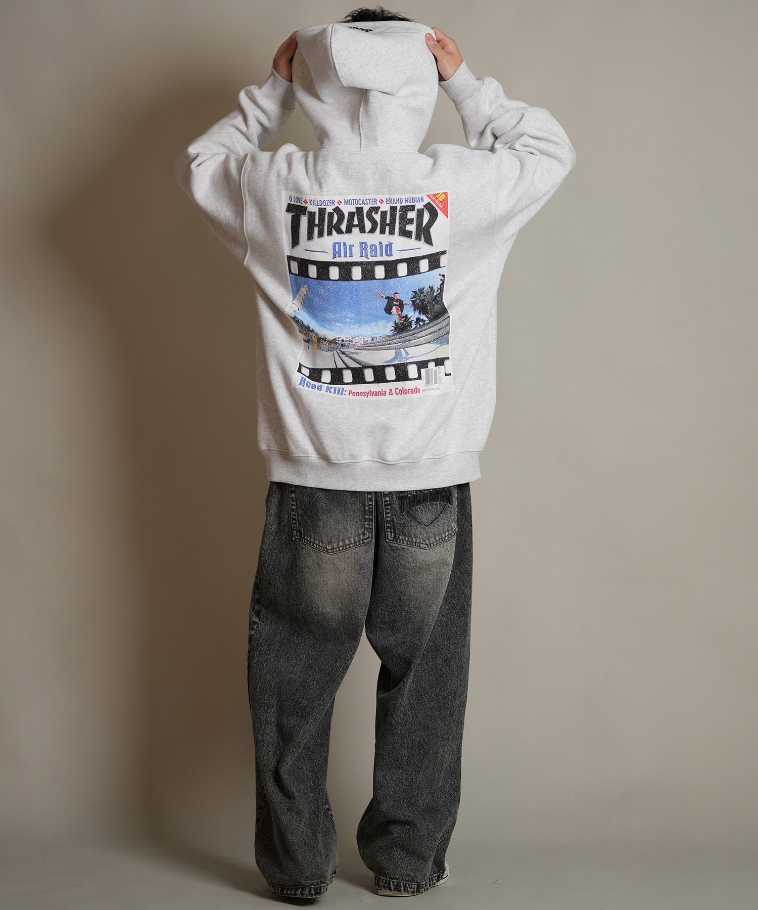 THRASHER スラッシャー プルオーバー パーカー メンズ スウェット フーディー バックプリント 裏起毛 254TH1PK066(WHT-M)