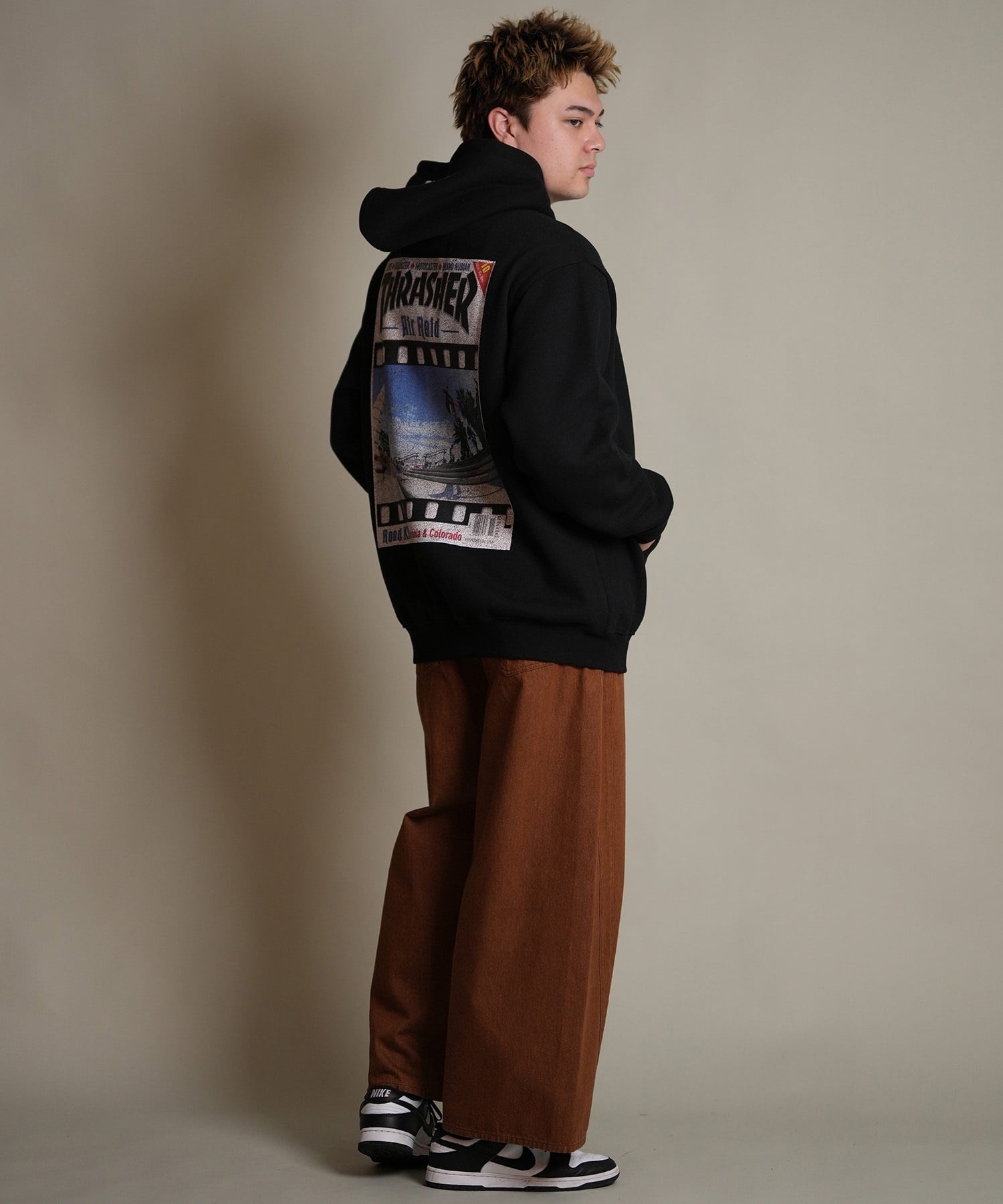 THRASHER スラッシャー プルオーバー パーカー メンズ スウェット フーディー バックプリント 裏起毛 254TH1PK066(WHT-M)