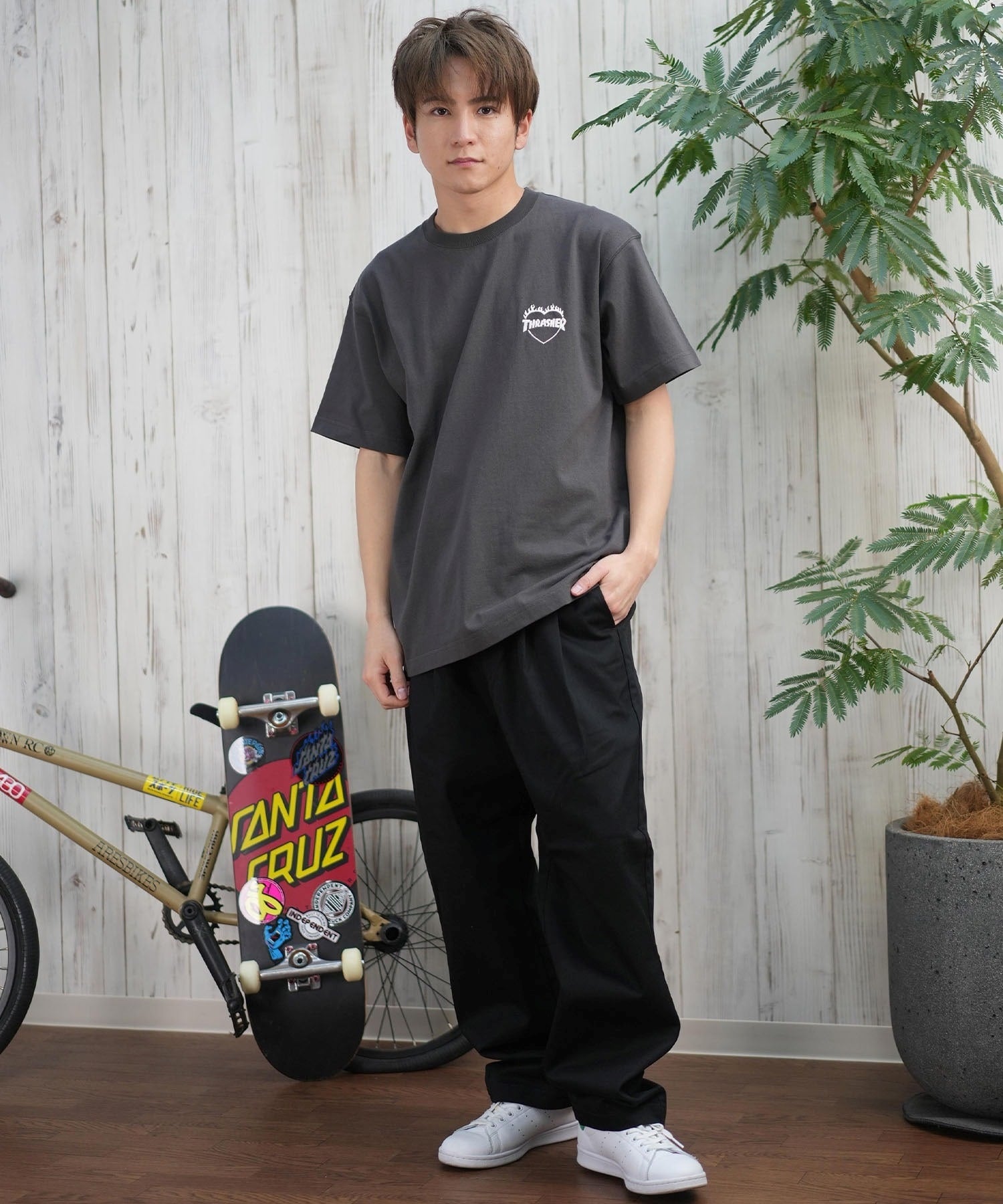THRASHER スラッシャー 半袖 Tシャツ メンズ フロント刺繍 オーバーサイズ 252TH1ST040 ムラサキスポーツ限定(WHT-S)