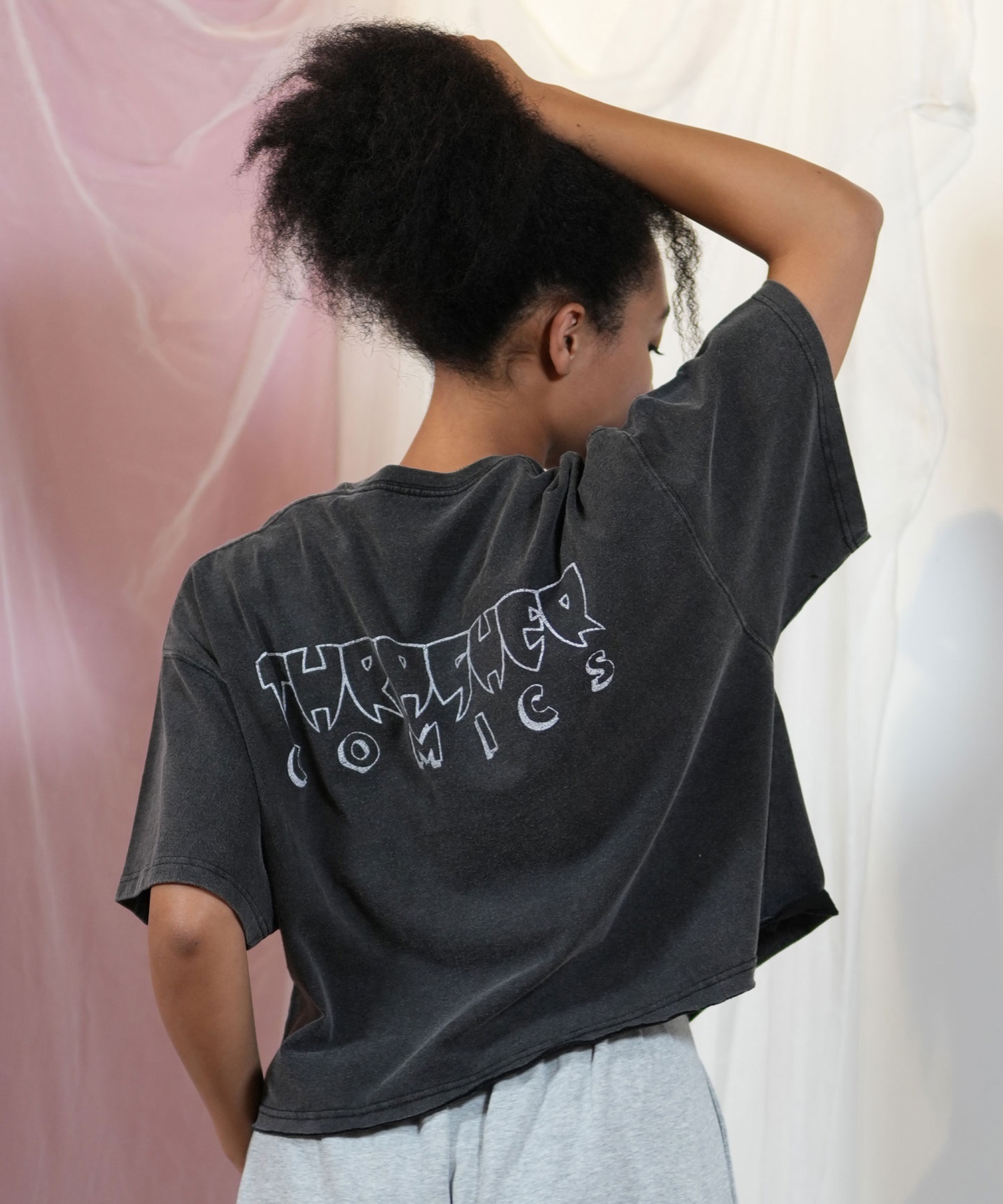 THRASHER スラッシャー 半袖 Tシャツ レディース コミックプリント クロップド丈 252TH2ST026(BLK-1-FREE)