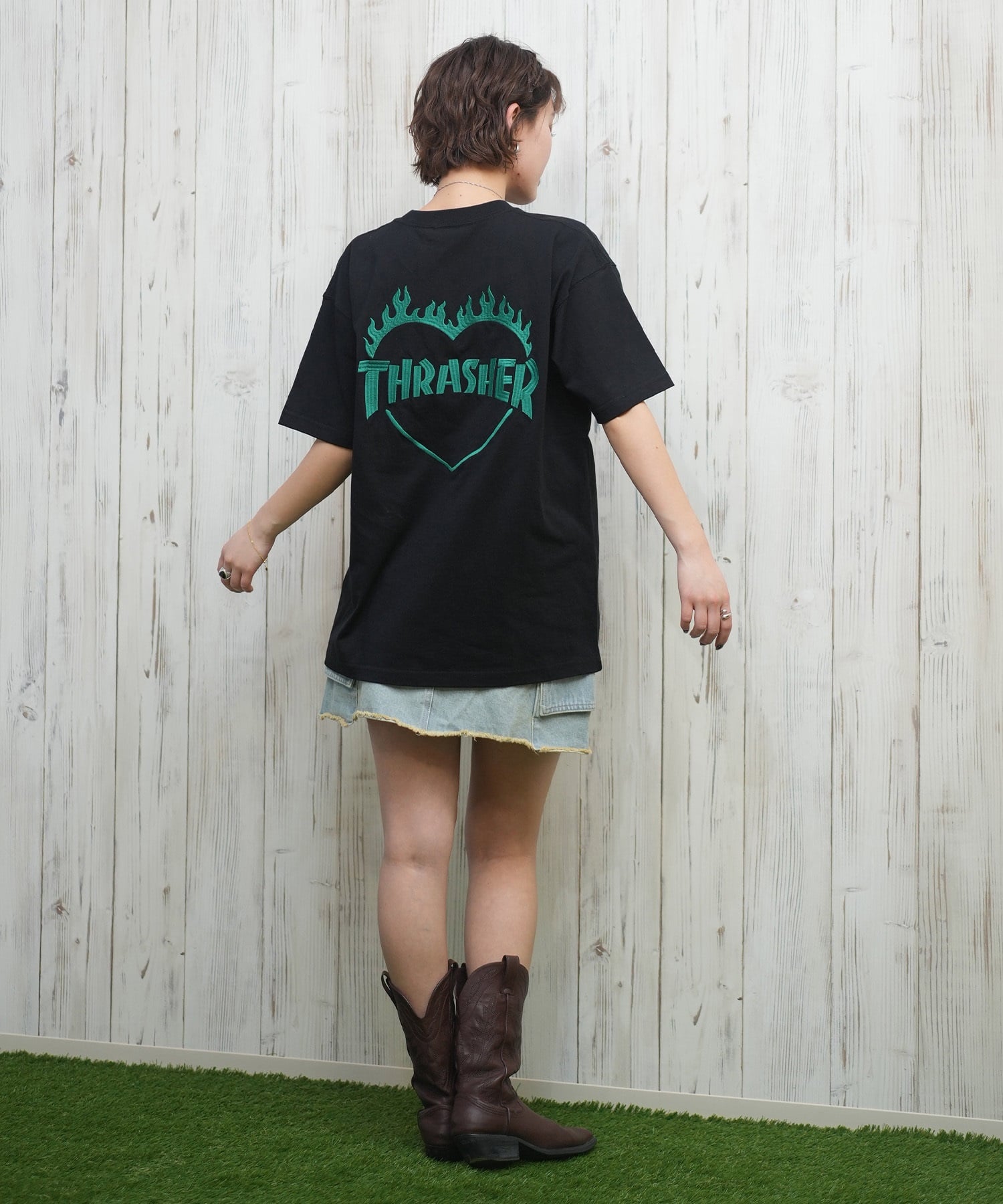 THRASHER スラッシャー 半袖 Tシャツ レディース バックプリント バーニングハート 252TH2ST030(WHT-1-M)