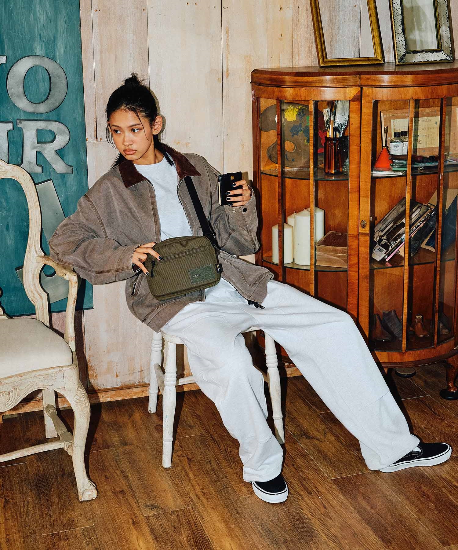 DEAR LAUREL ディアローレル ショルダーバッグ 2.8L DISTRICT SHOULDER DL25F10103(BEIGE-ONE)