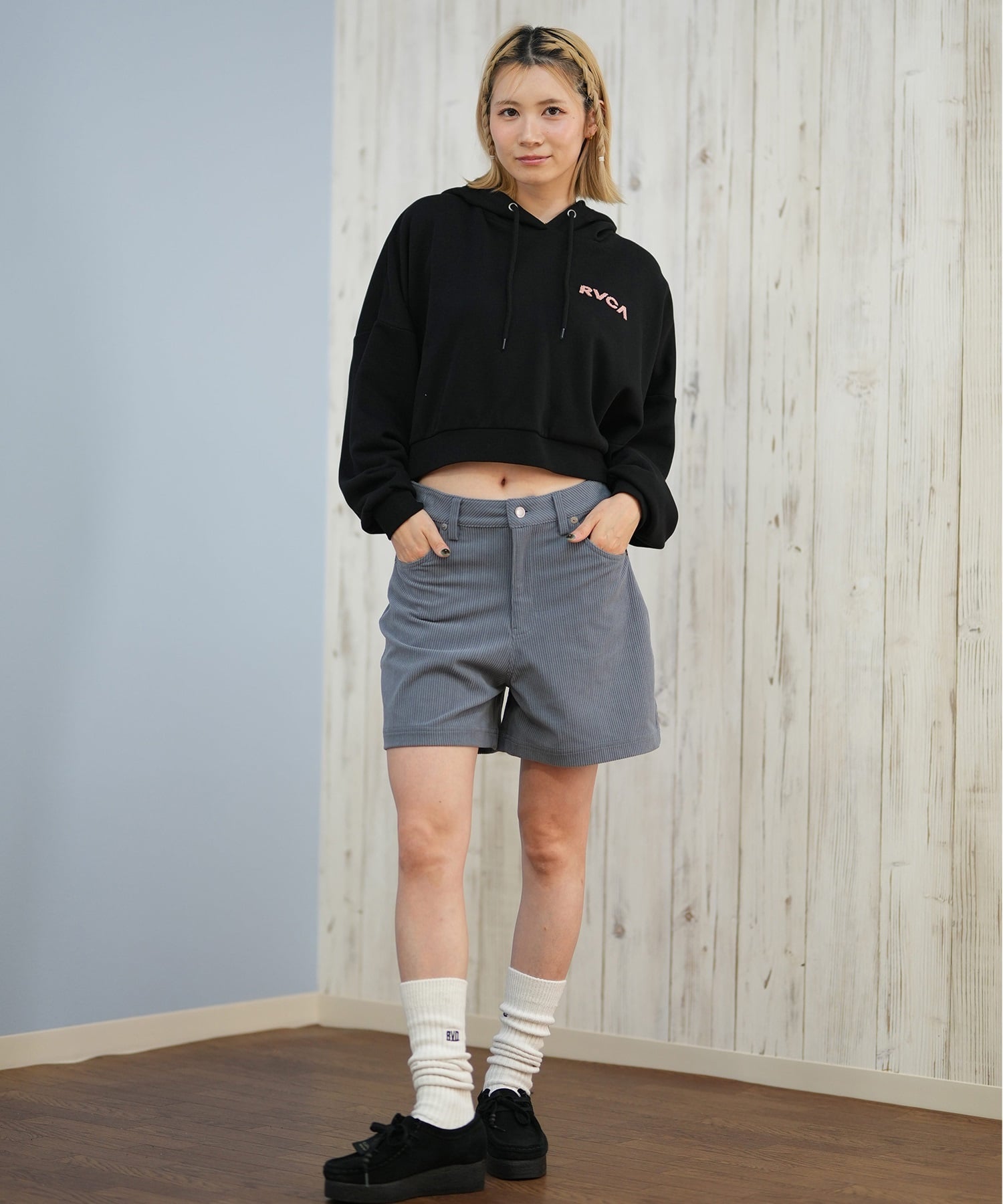 RVCA ルーカ プルオーバー パーカー レディース スウェット フーディー ショート丈 バックプリント ドルマンスリーブ 裏毛 BF044-012(BLK-S)