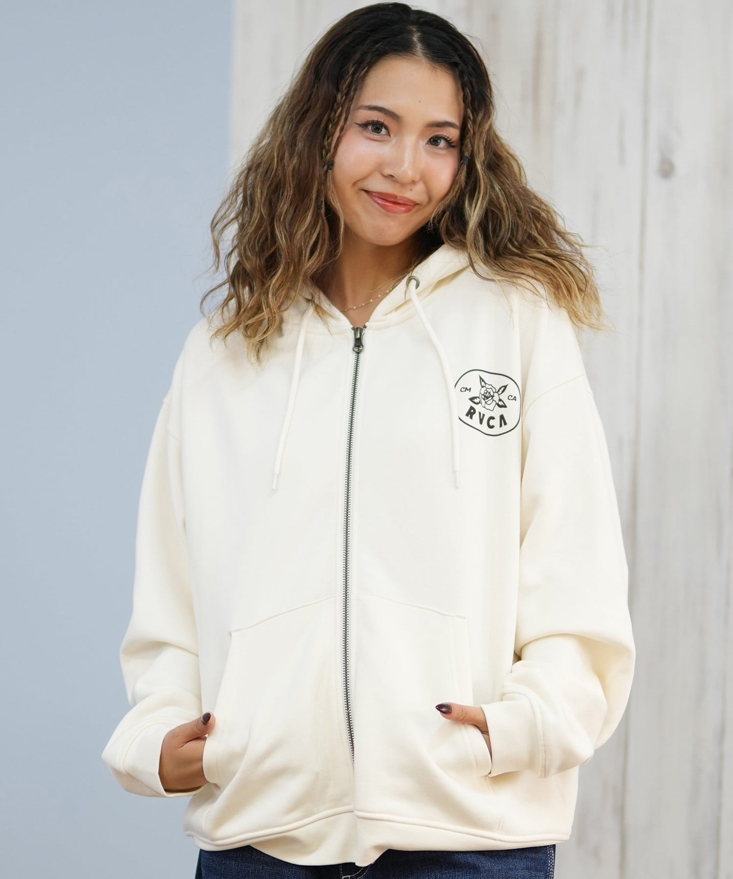 RVCA ルーカ ジップアップ パーカー レディース バックプリント ロゴ 裏起毛 COURT ZIP HOODIE BF044-015(BLK-S)