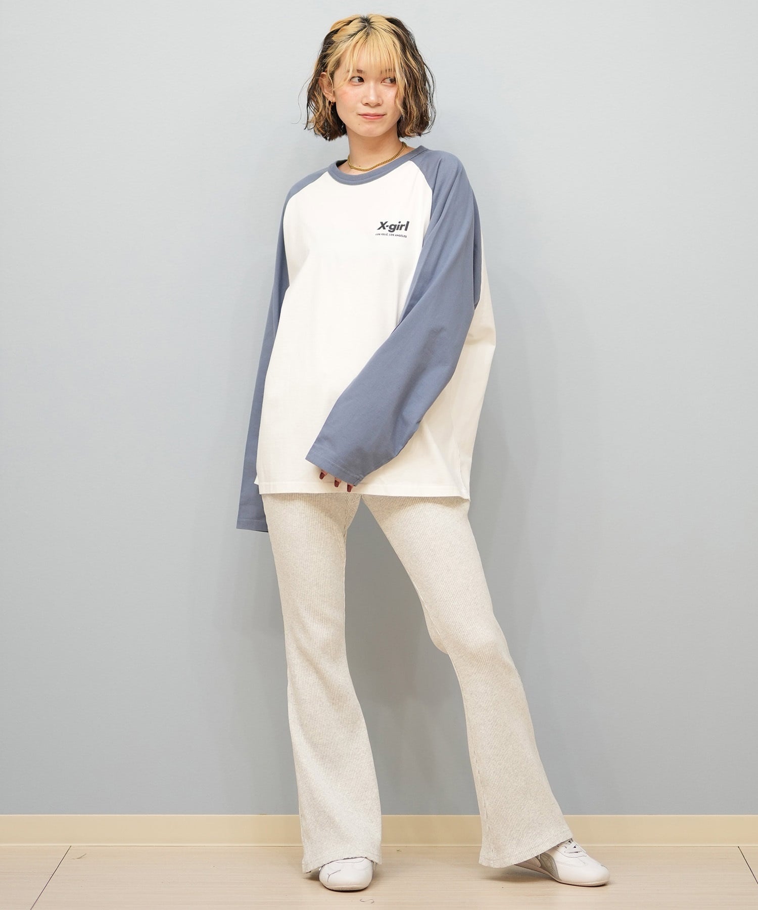 X-girl エックスガール 長袖 Tシャツ レディース ロンT ラグラン バックプリント オーバーサイズ ANML TRPL LG BB BIG TEE 105251011026(BLACK-S)