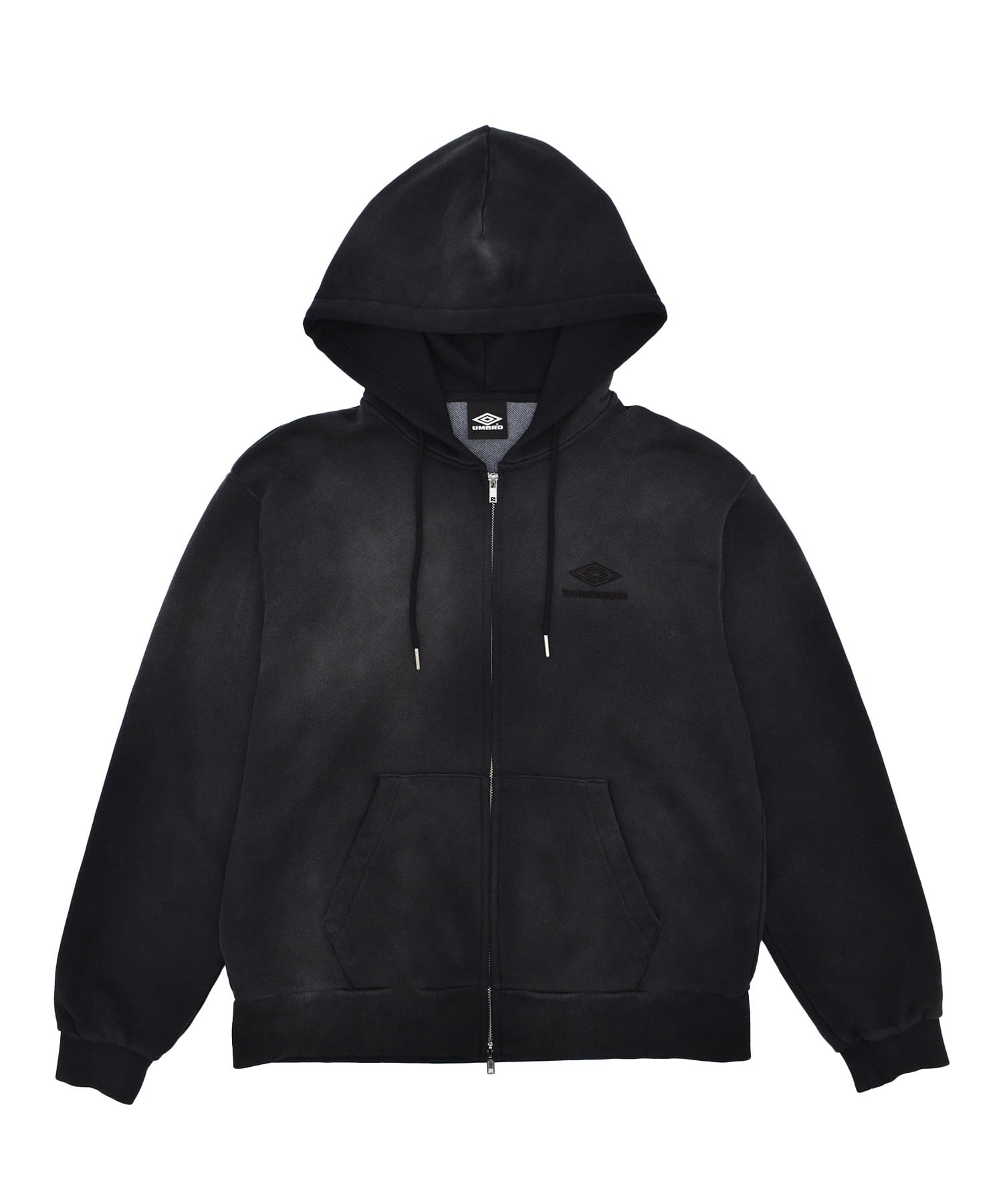 UMBRO アンブロ × Younger Song ヤンガーソング コラボ ジップアップ パーカー 裏毛 MD27-LHD03 ムラサキスポーツ限定(BLACK-M)