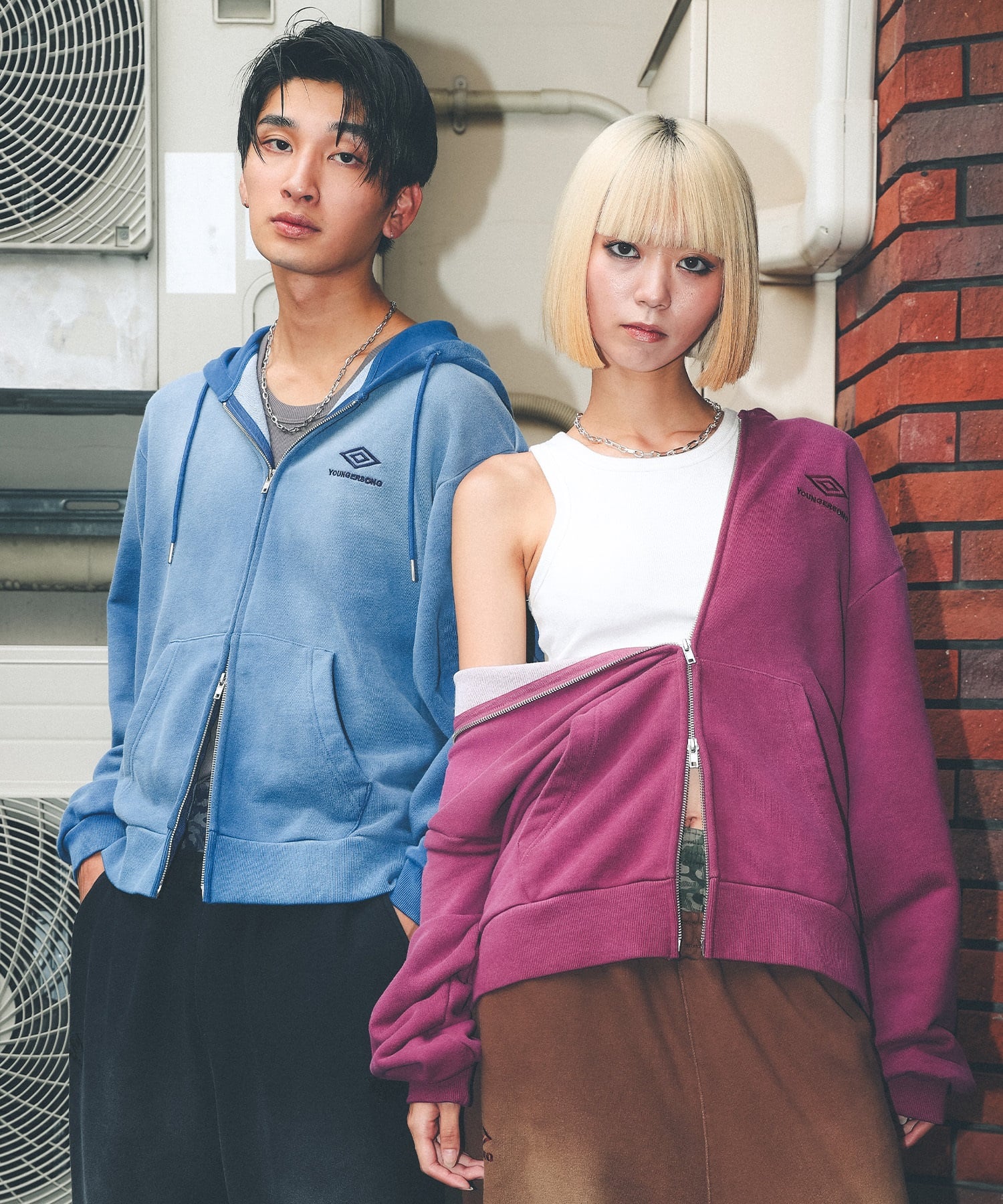 UMBRO アンブロ × Younger Song ヤンガーソング コラボ ジップアップ パーカー 裏毛 MD27-LHD03 ムラサキスポーツ限定(BLACK-M)