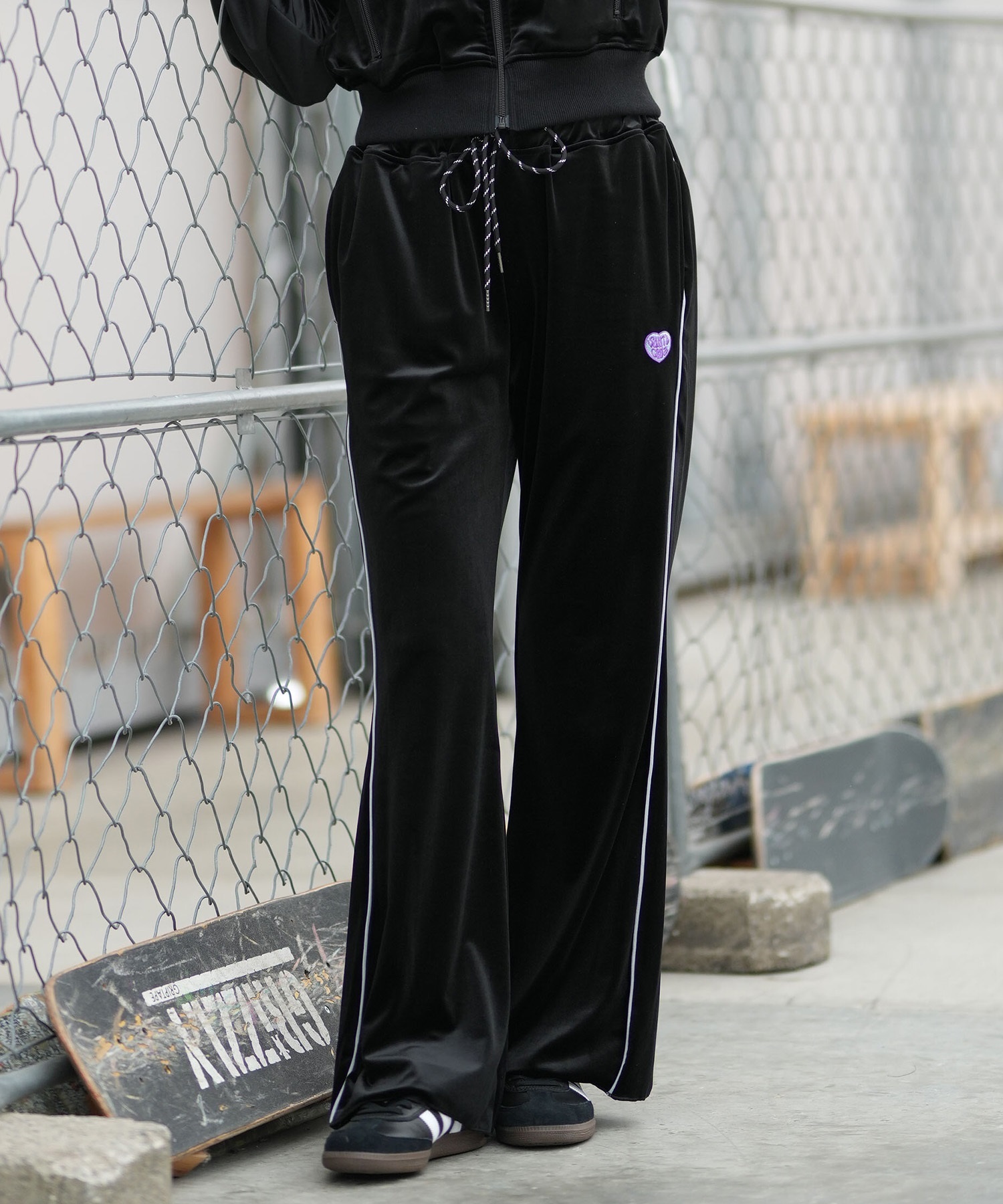 SANTACRUZ サンタクルーズ ロングパンツ レディース ベロア生地 セットアップ対応 502261531 ムラサキスポーツ限定(BLACK-M)