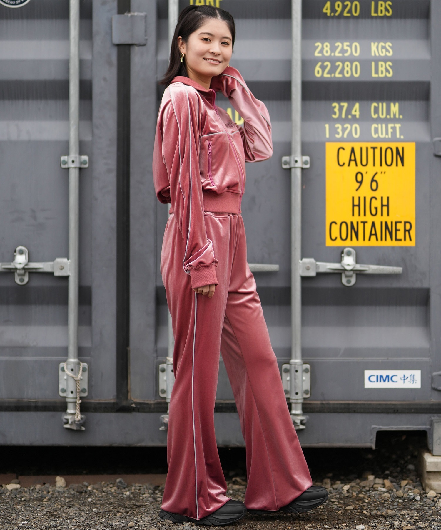 SANTACRUZ サンタクルーズ ロングパンツ レディース ベロア生地 セットアップ対応 502261531 ムラサキスポーツ限定(BLACK-M)