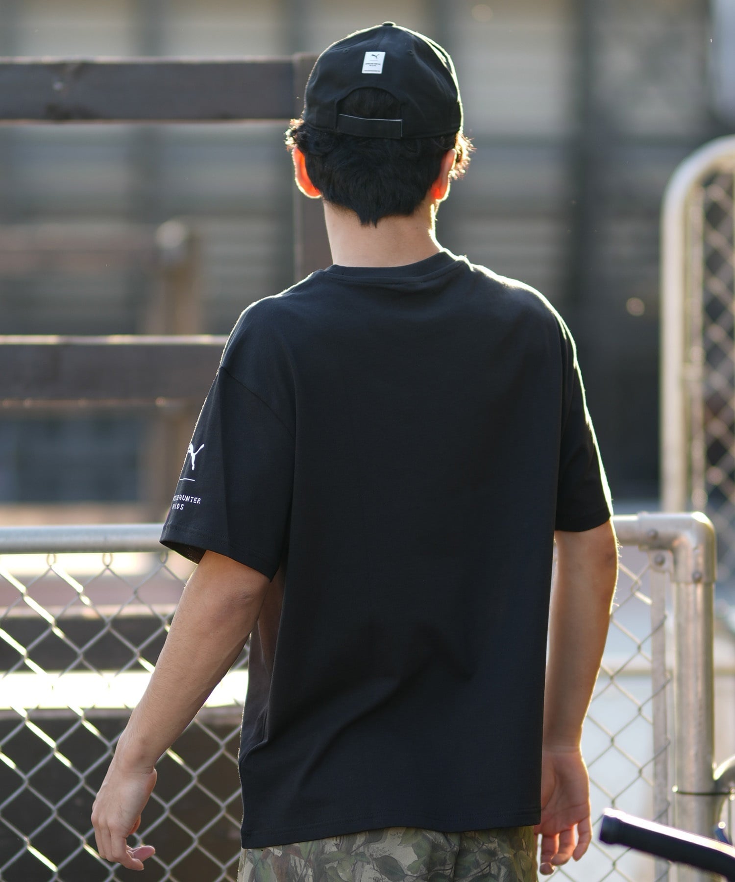 PUMA プーマ 半袖 Tシャツ メンズ モンスターハンターワイルズ コラボレーション 636486(01-M)