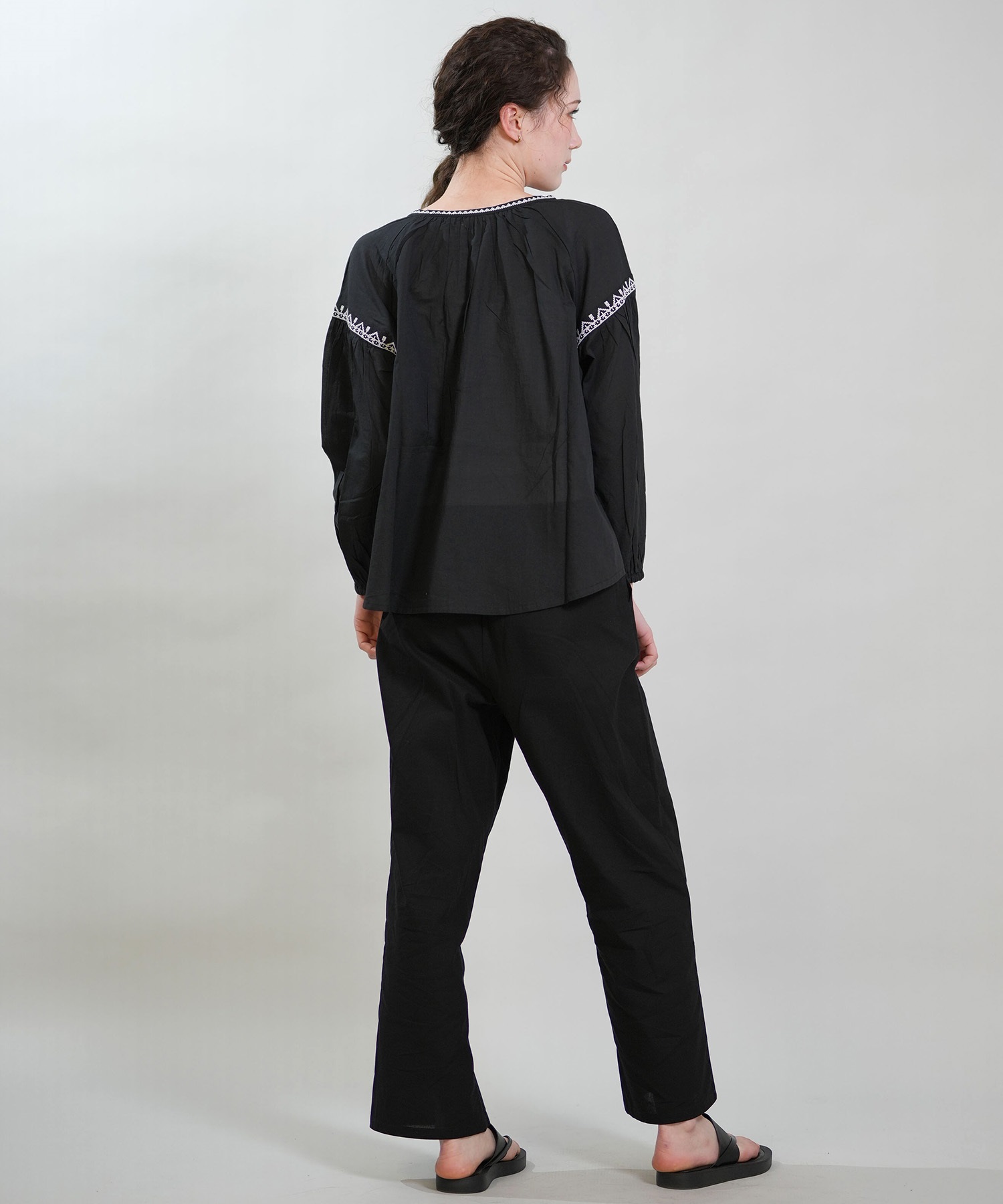 RIKKA FEMME リッカファム 長袖 シャツ レディース ブラウス 刺繍 キーネック RF6S-2601(WHT-FREE)