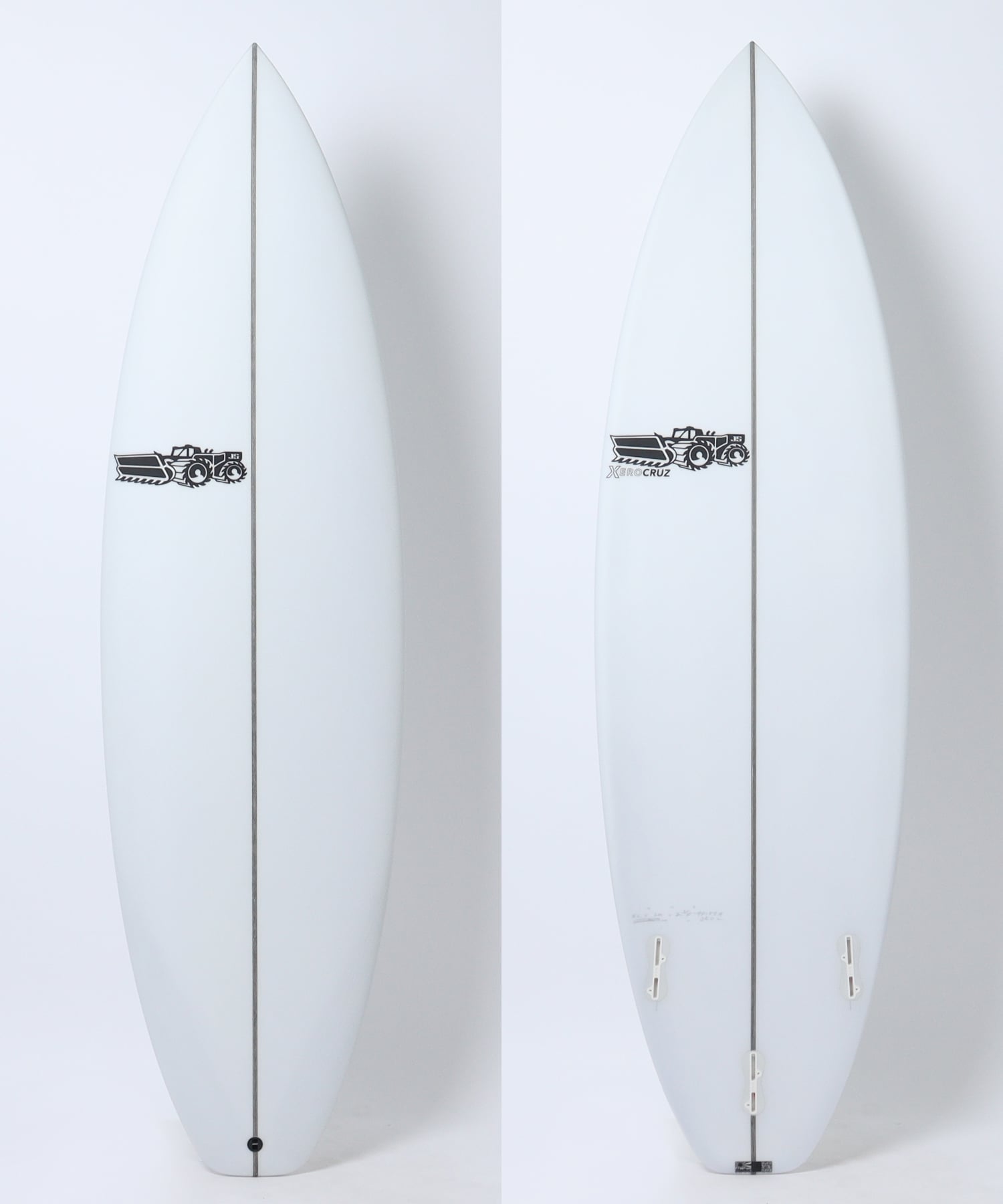 XERO CRUZ アウトライン